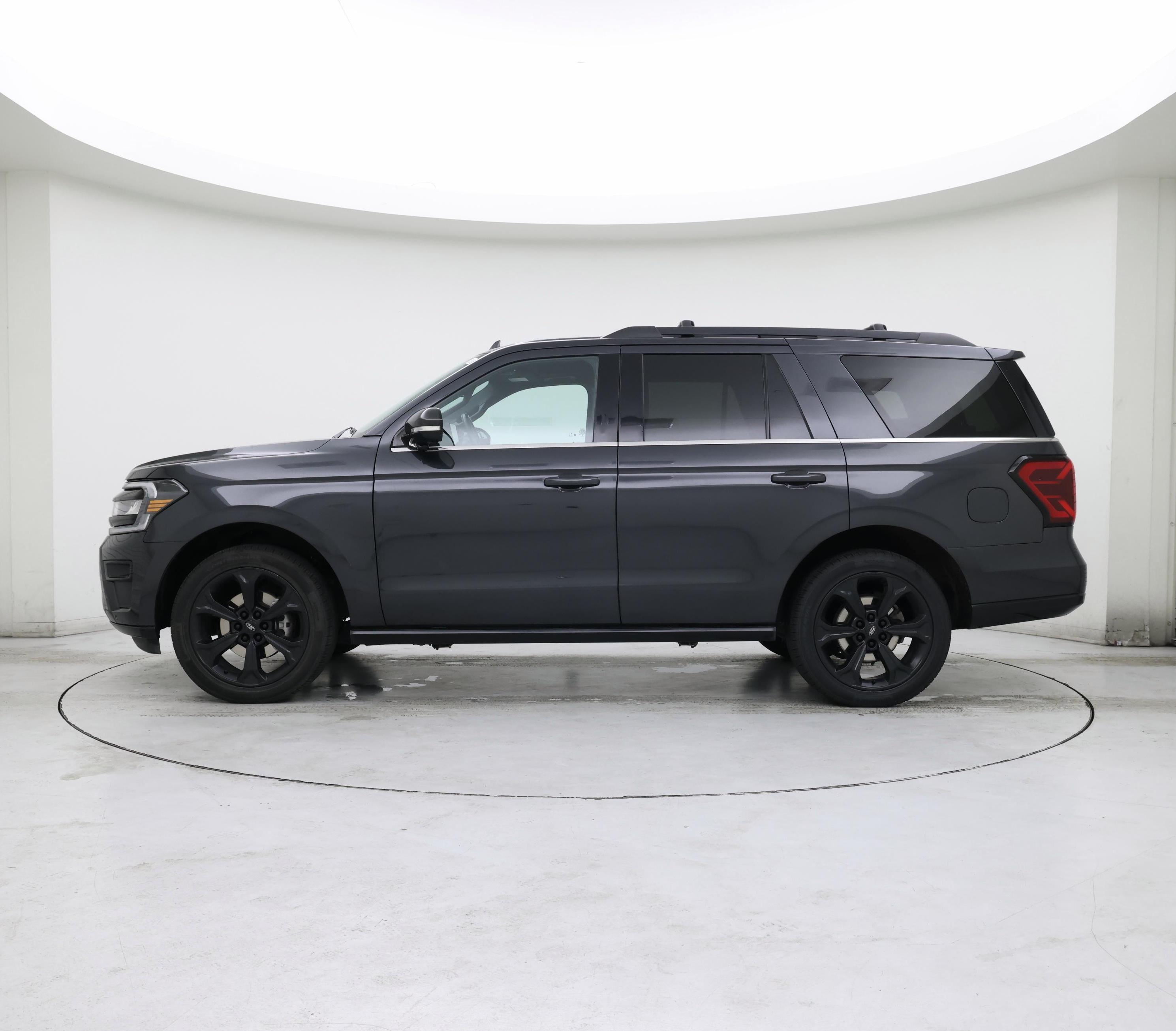 Thumbnail: 2022 Ford Expedition - 3