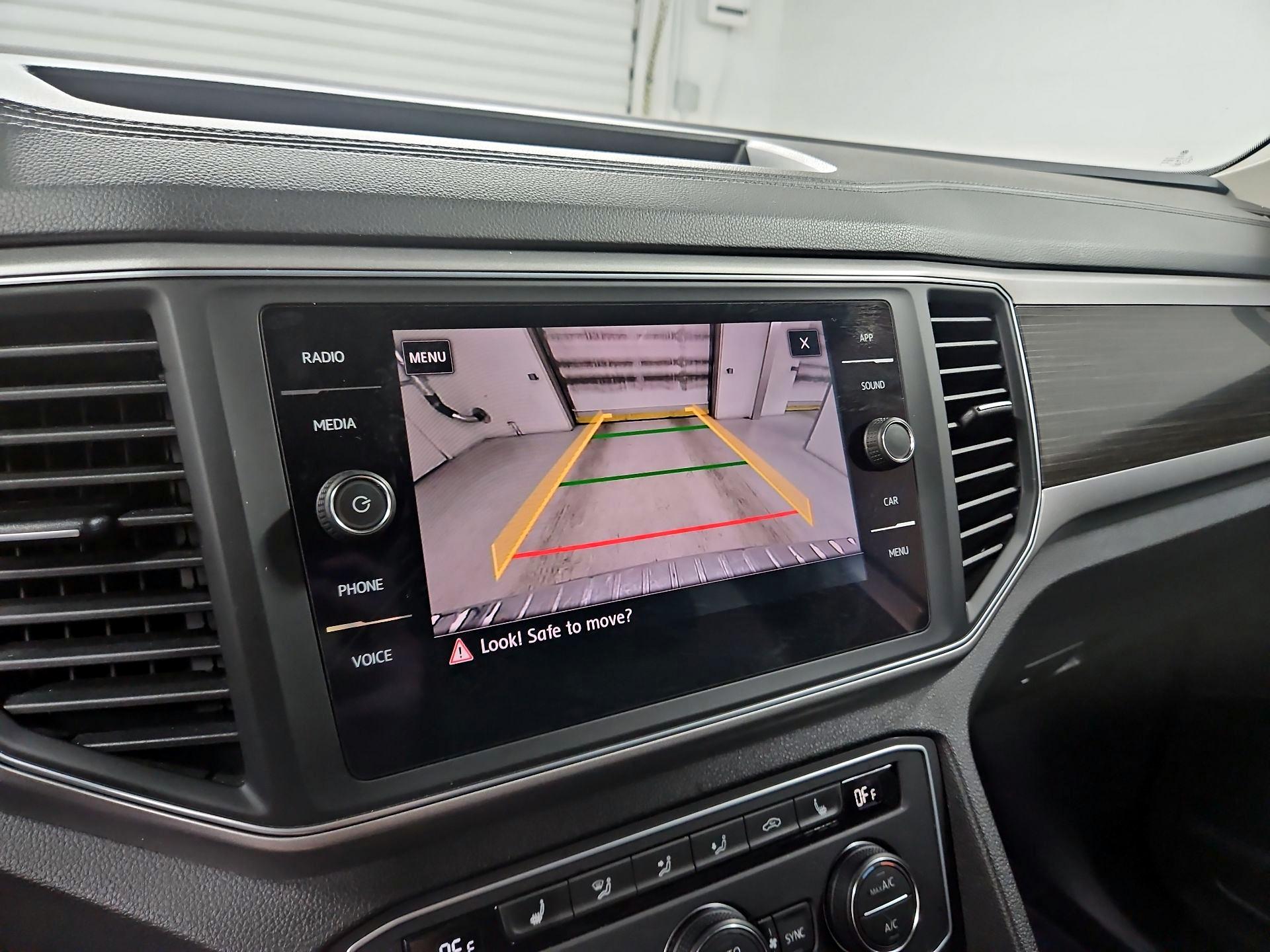 Thumbnail: 2018 Volkswagen Atlas - 14