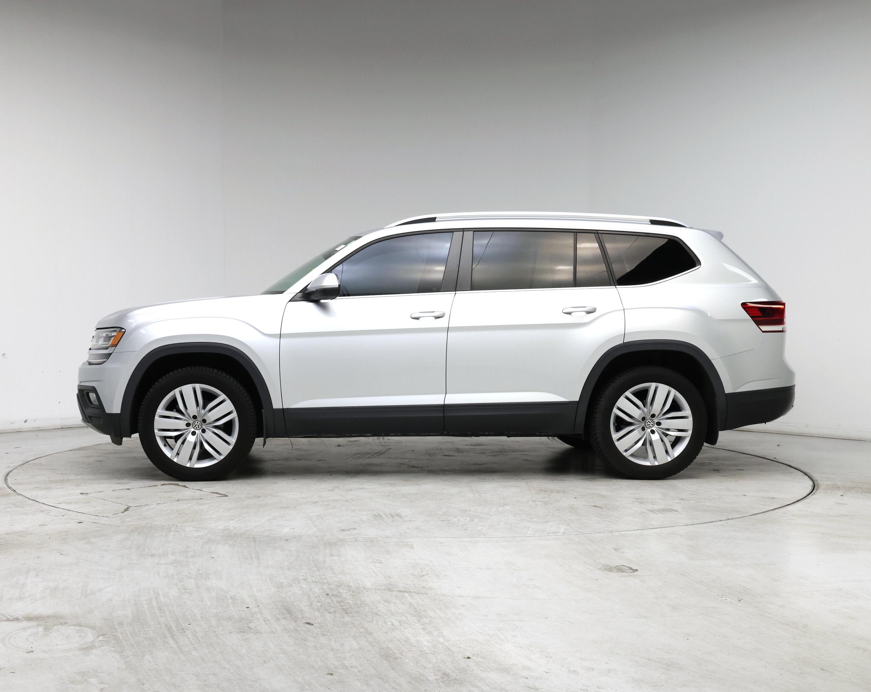 Thumbnail: 2018 Volkswagen Atlas - 3
