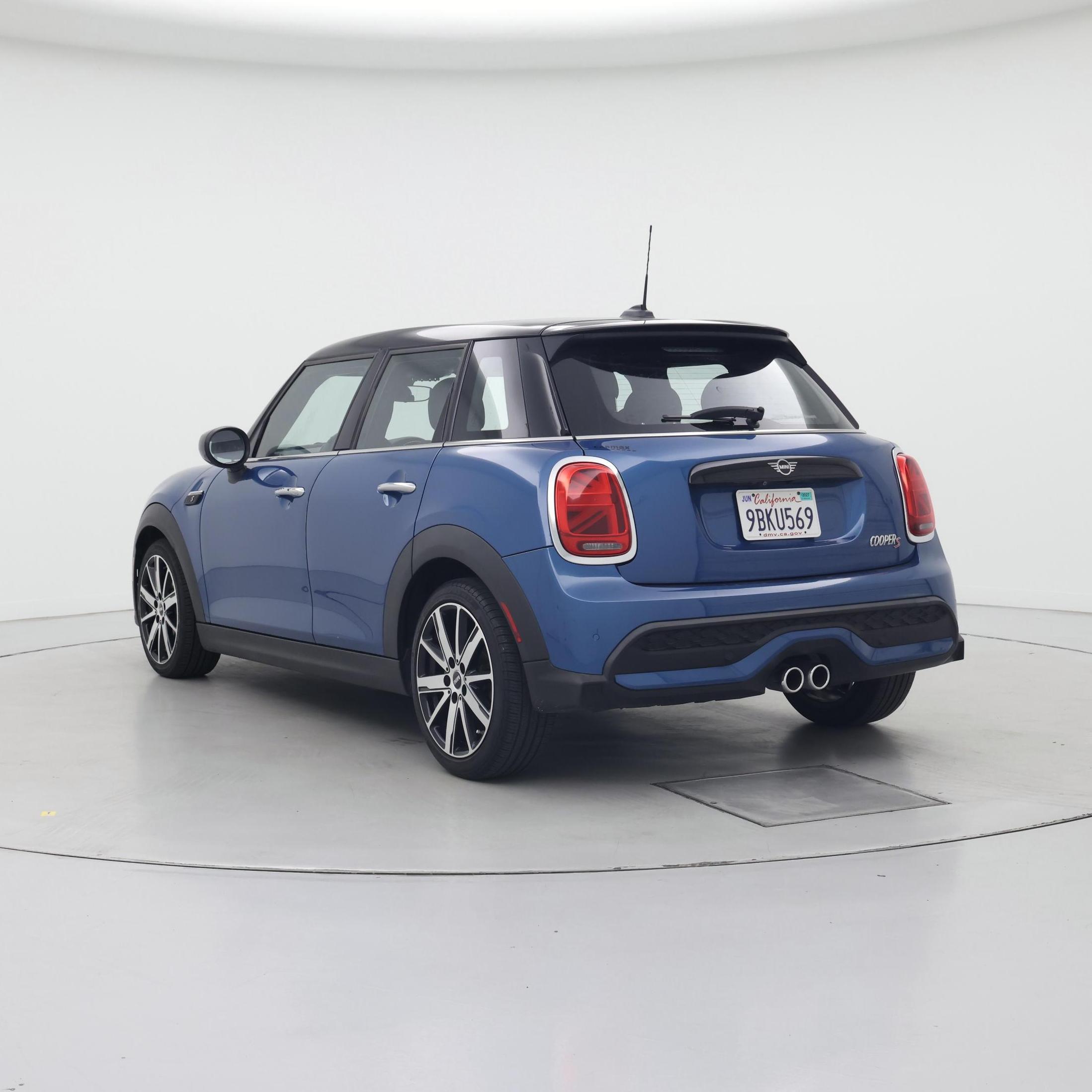 Thumbnail: 2023 MINI Cooper Hardtop - 2