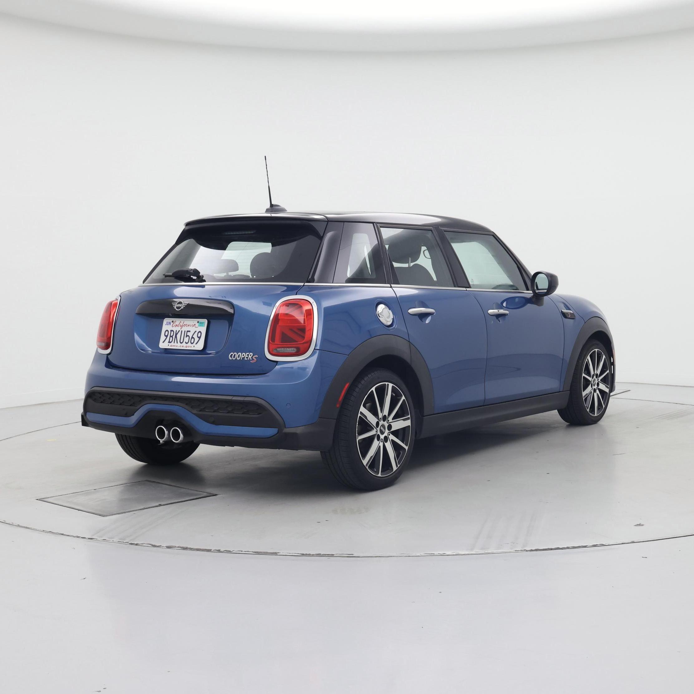 Thumbnail: 2023 MINI Cooper Hardtop - 8