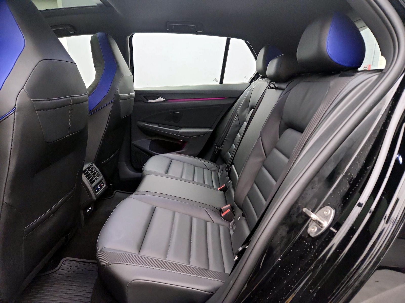 2025 Volkswagen Golf R R - Photo 22