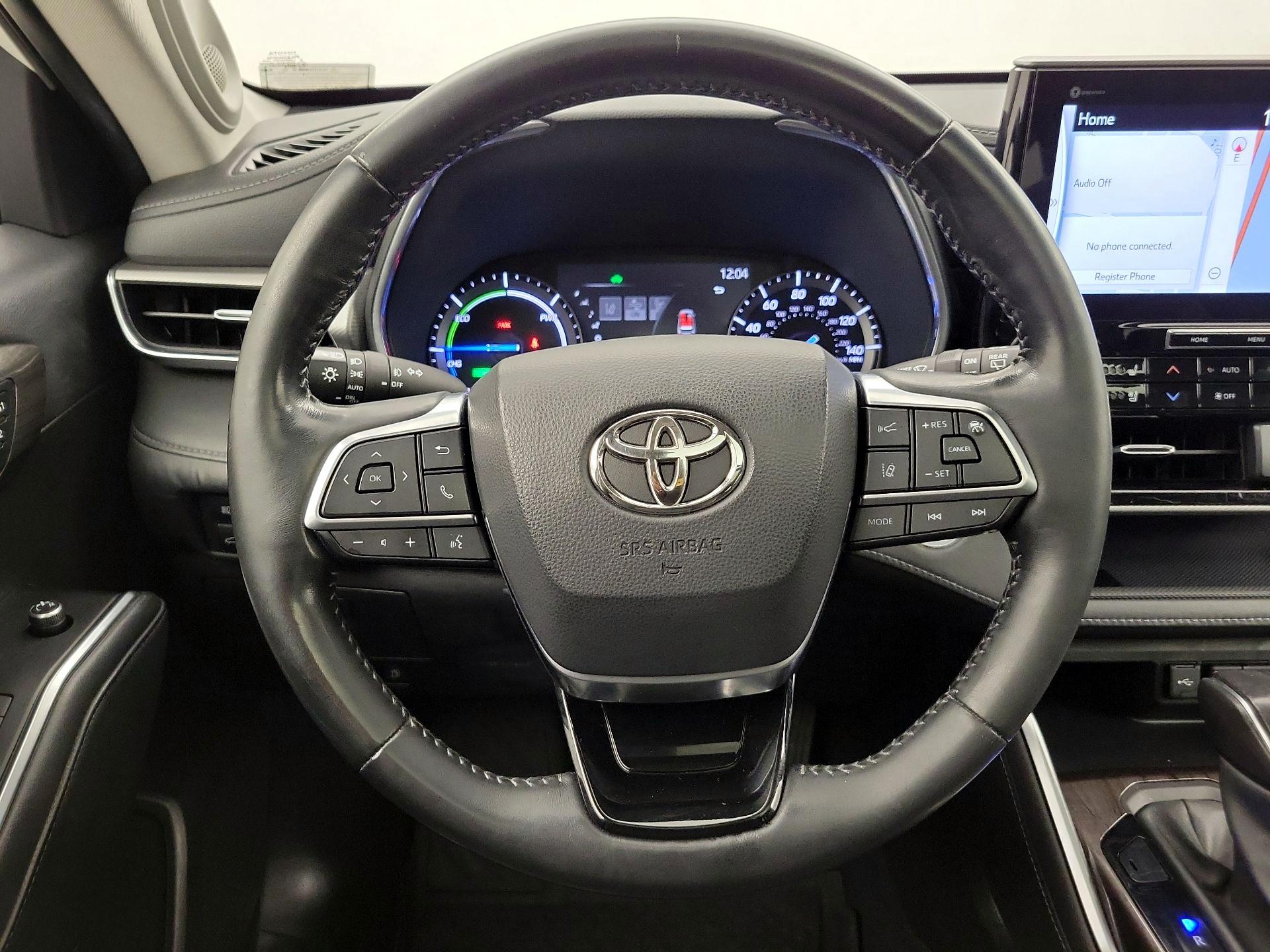 Thumbnail: 2020 Toyota Highlander - 10