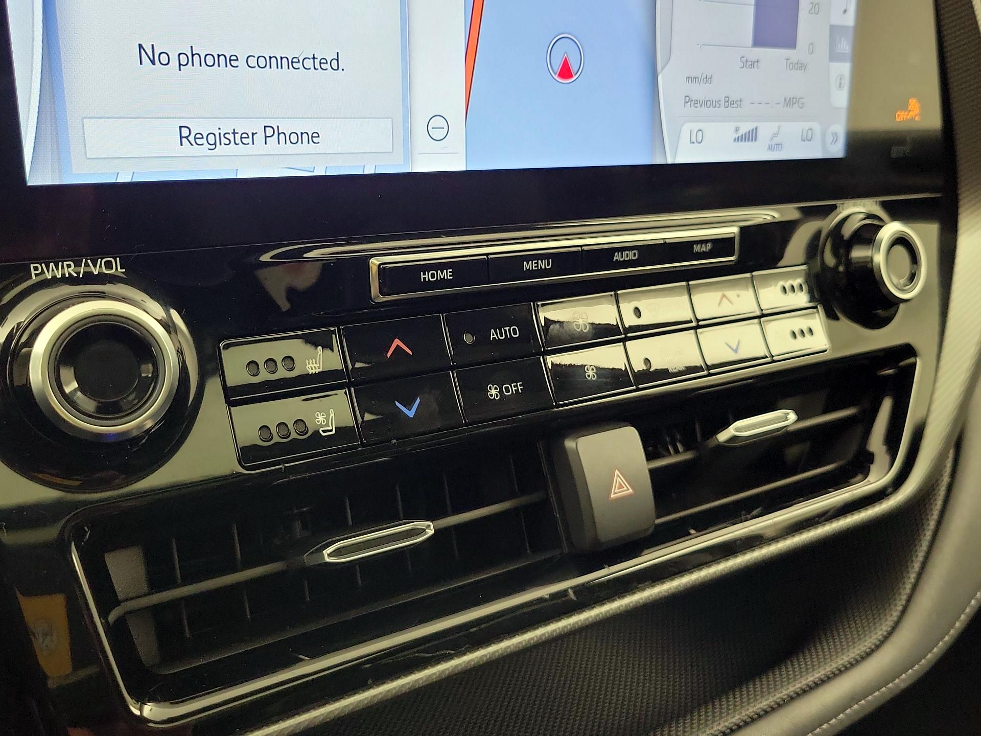 Thumbnail: 2020 Toyota Highlander - 16