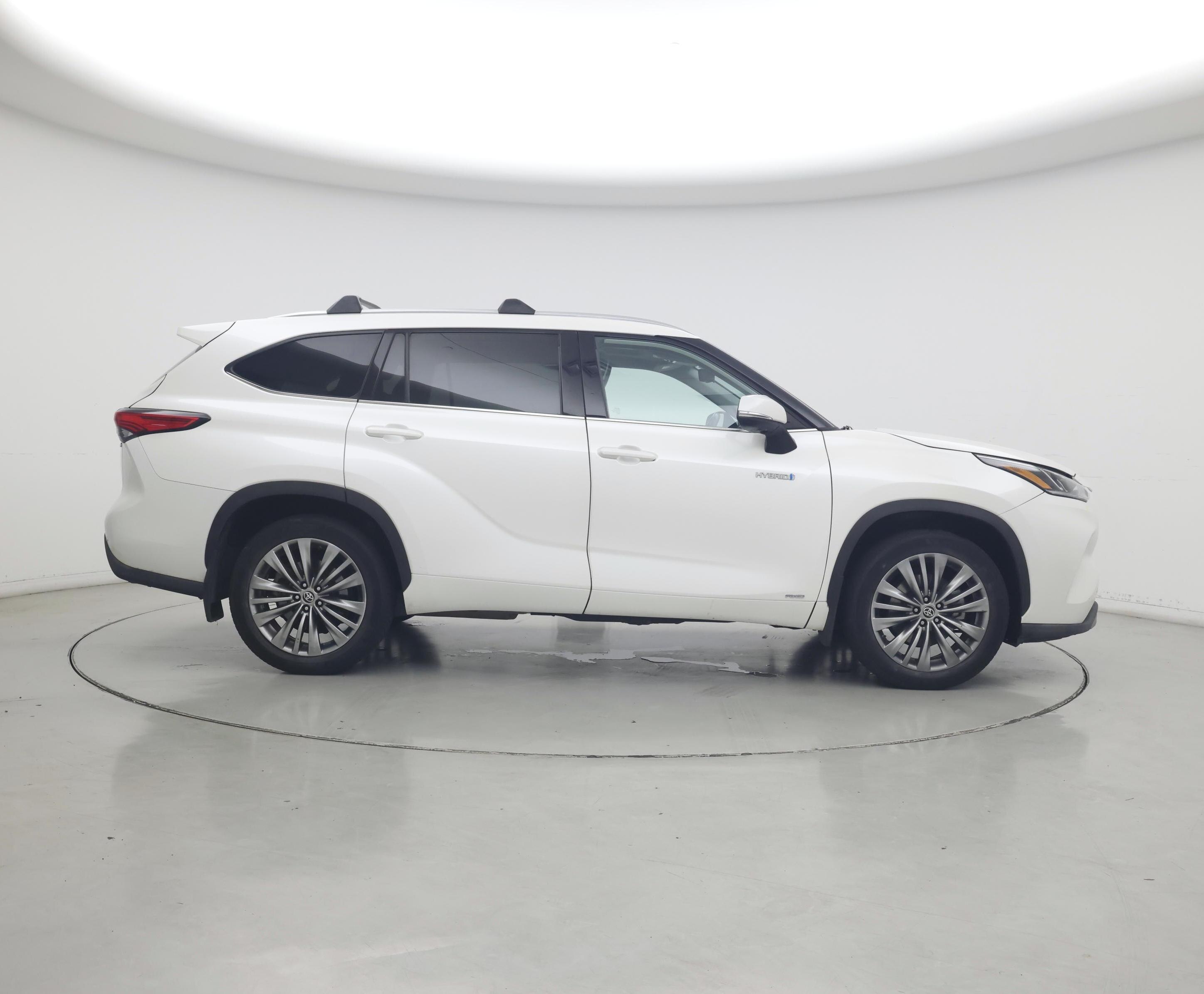 Thumbnail: 2020 Toyota Highlander - 7