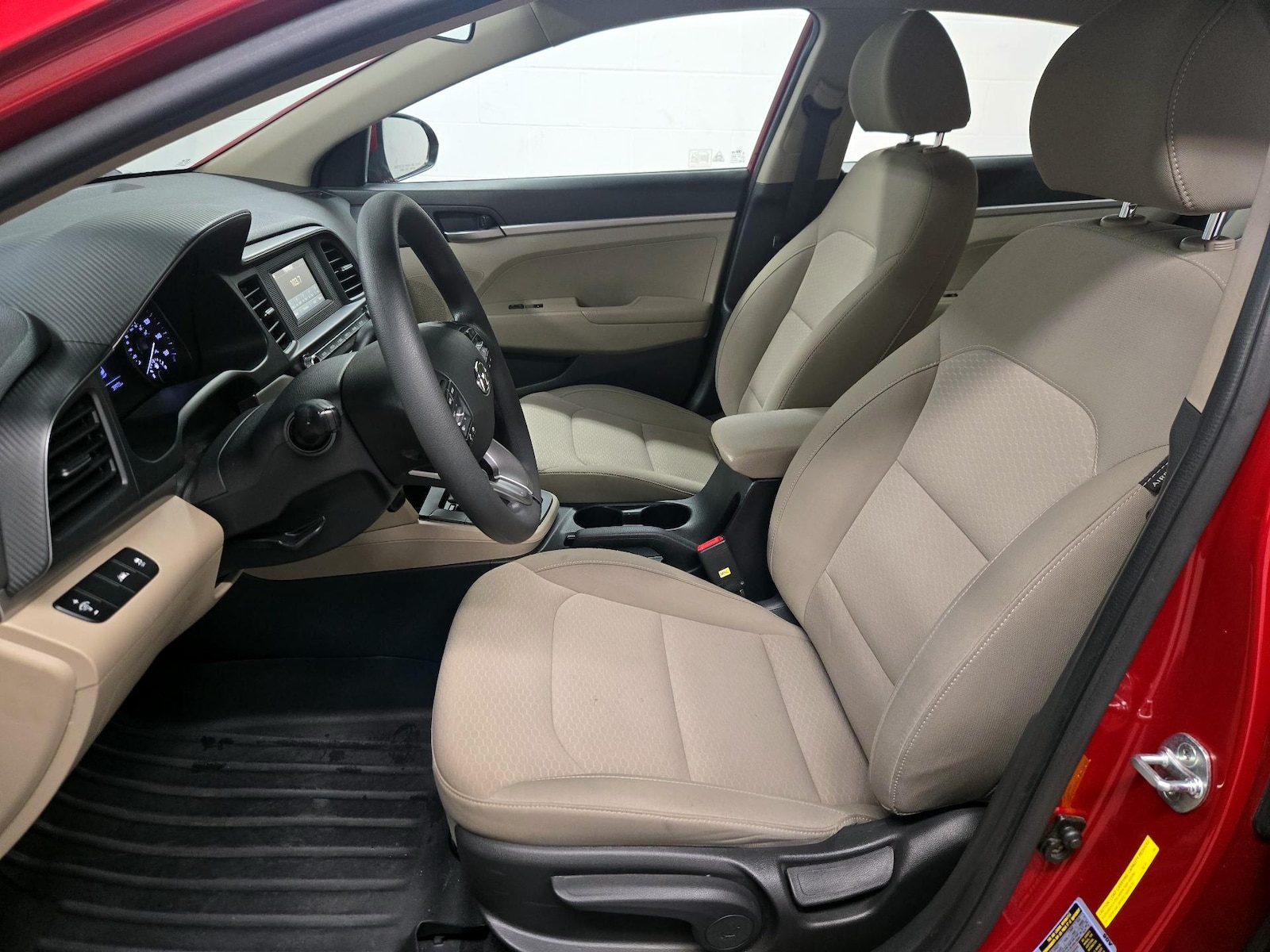 2020 Hyundai Elantra SE - Photo 12