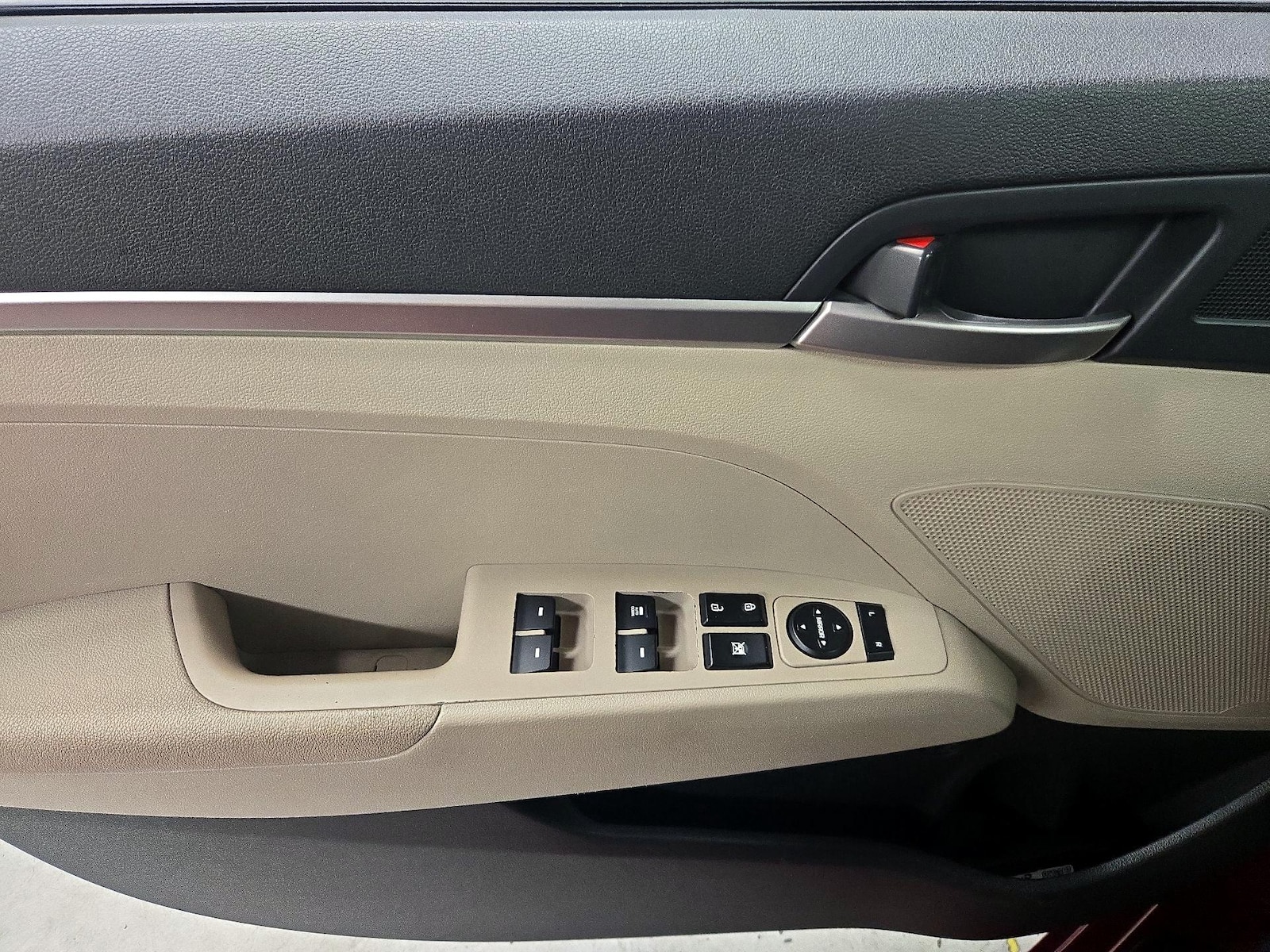 2020 Hyundai Elantra SE - Photo 13