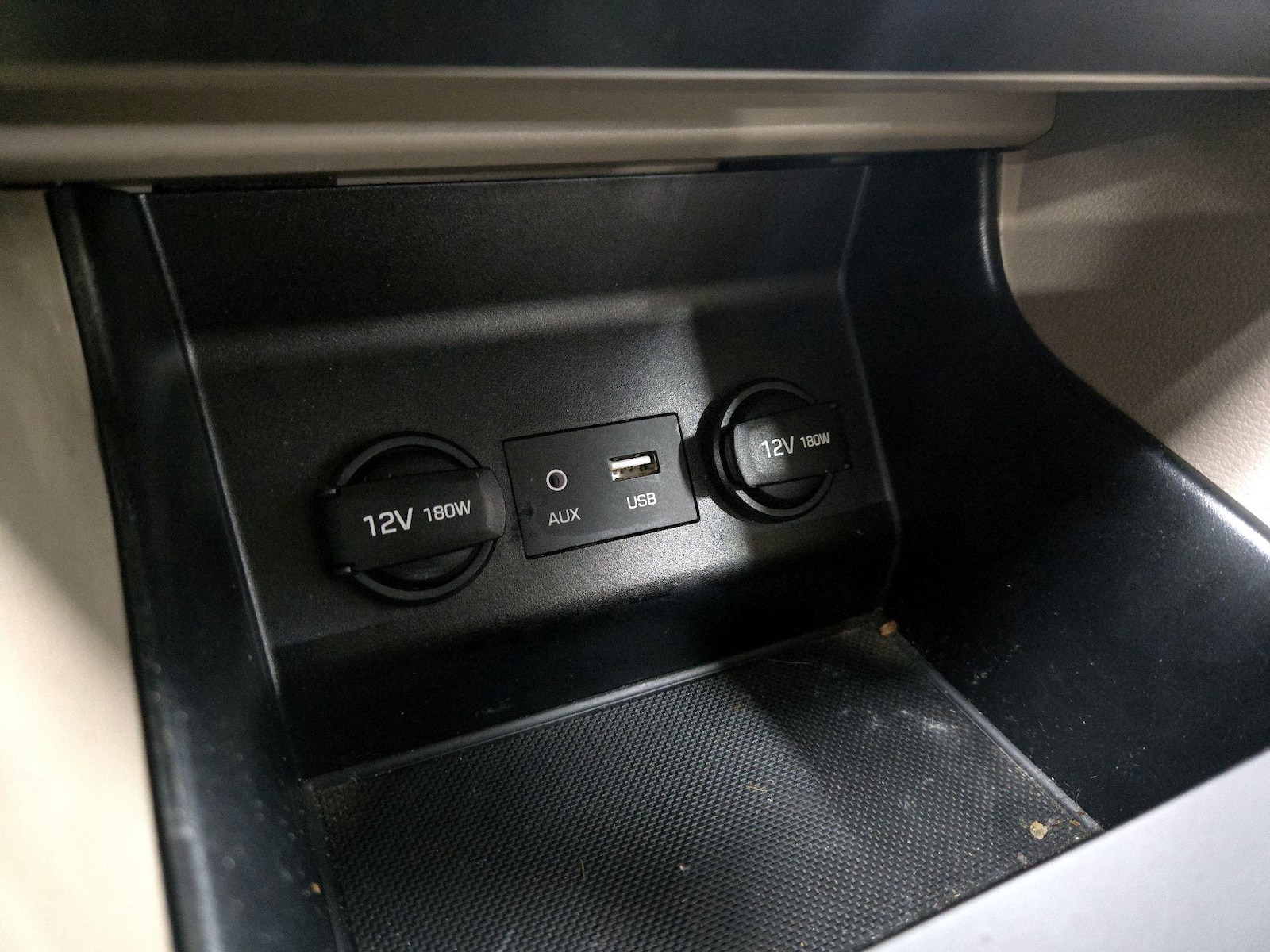 2020 Hyundai Elantra SE - Photo 19