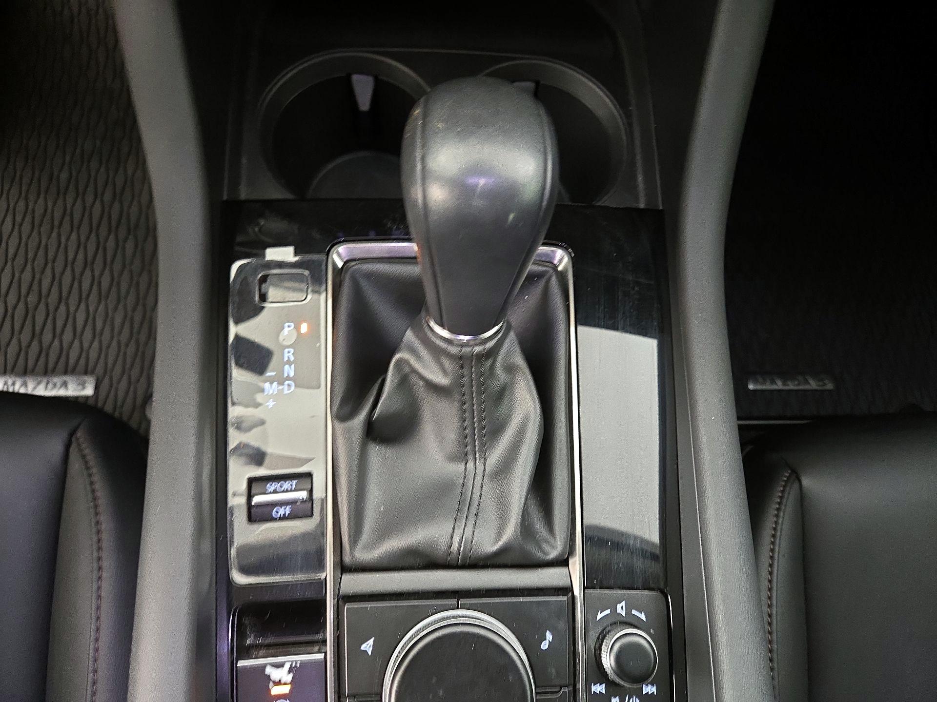 Thumbnail: 2021 Mazda Mazda3 - 17