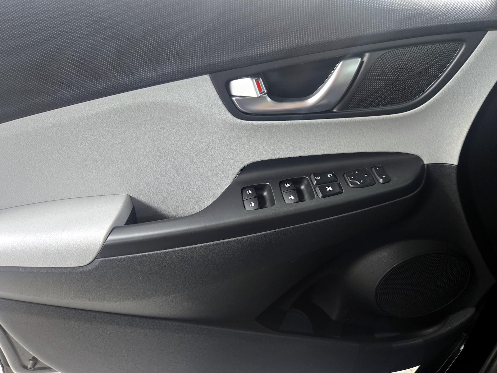 2023 Hyundai Kona EV SEL - Photo 13