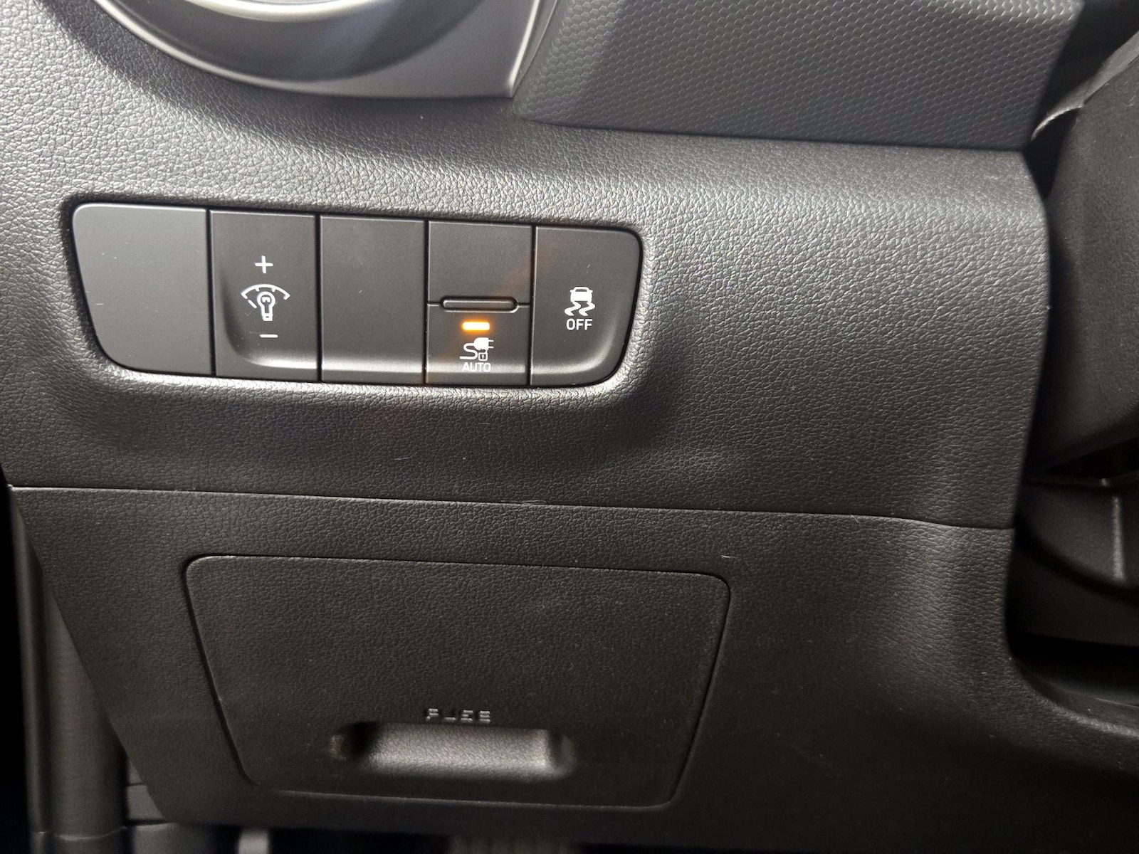 2023 Hyundai Kona EV SEL - Photo 14