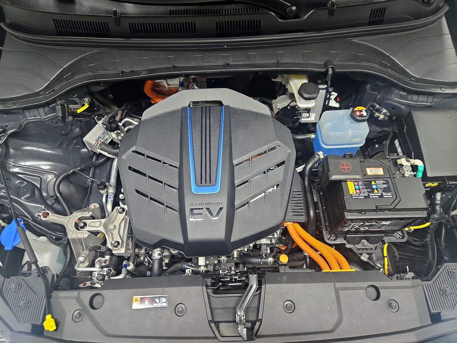 2023 Hyundai Kona EV SEL - Photo 24