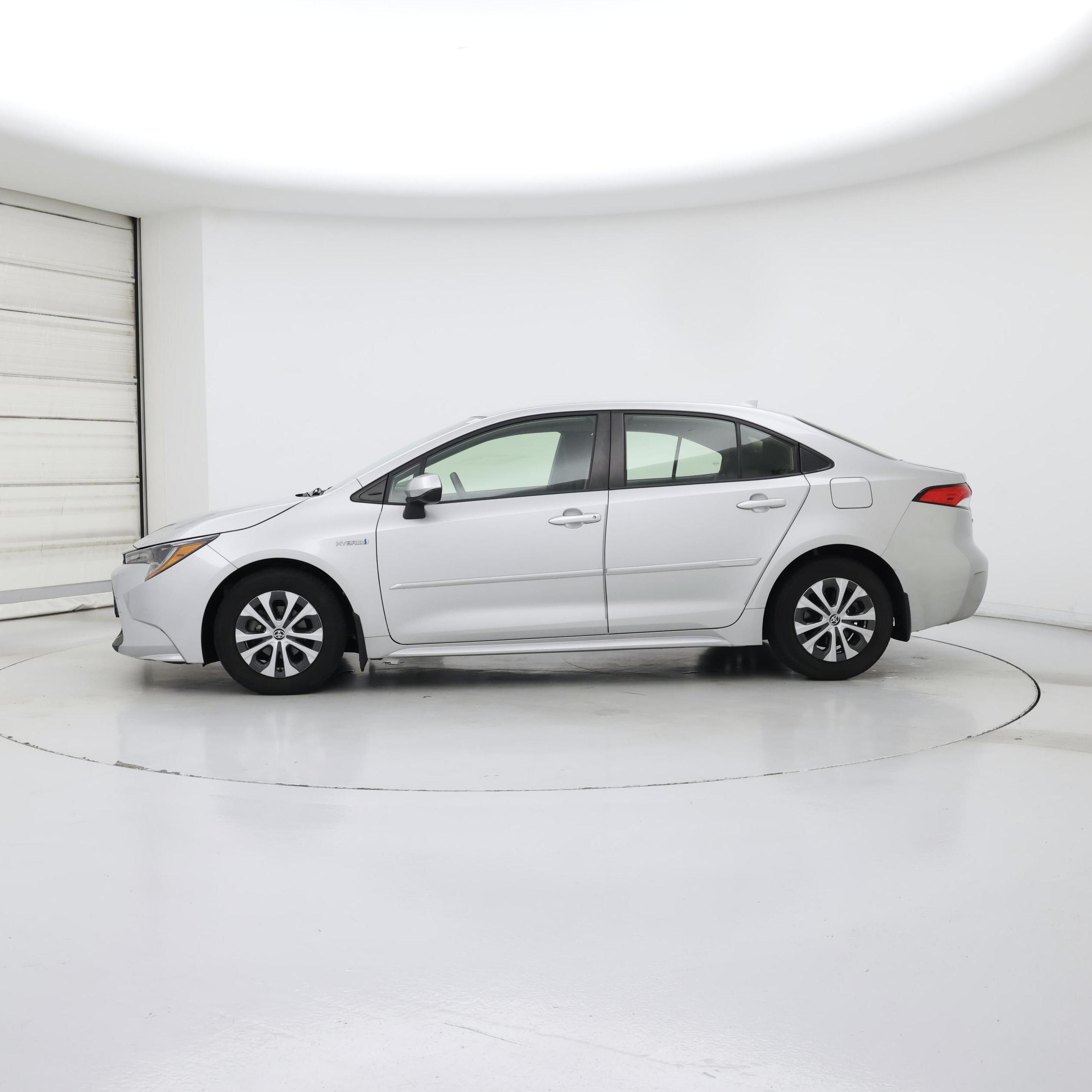 Thumbnail: 2021 Toyota Corolla - 3