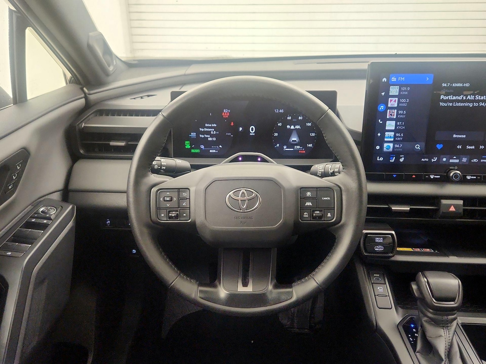 2026 Toyota RAV4 Plug-in Hybrid XSE - Photo 11