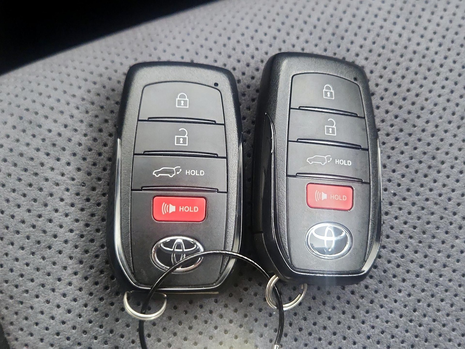 2026 Toyota RAV4 Plug-in Hybrid XSE - Photo 24