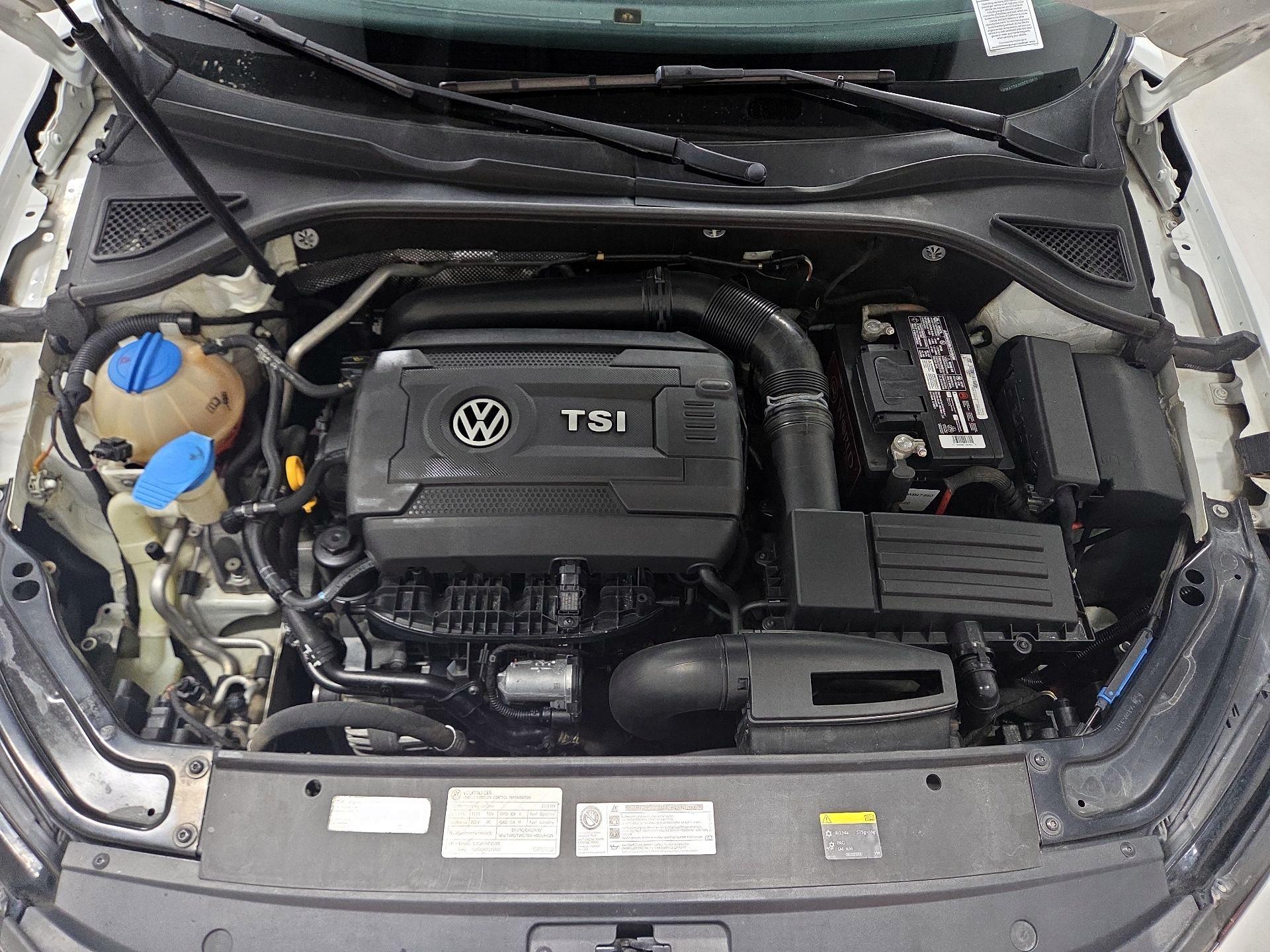 Thumbnail: 2016 Volkswagen Passat - 19