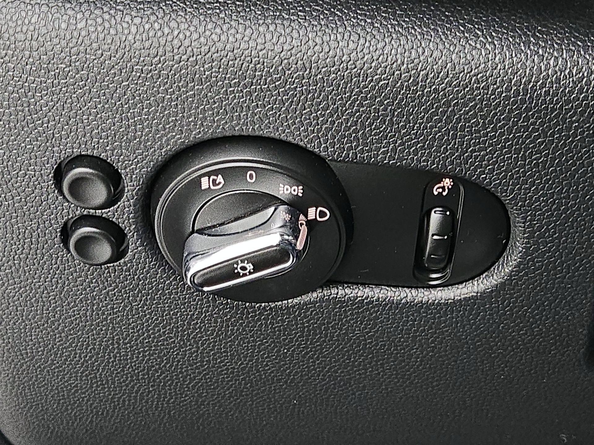 Thumbnail: 2019 MINI Cooper Hardtop - 13