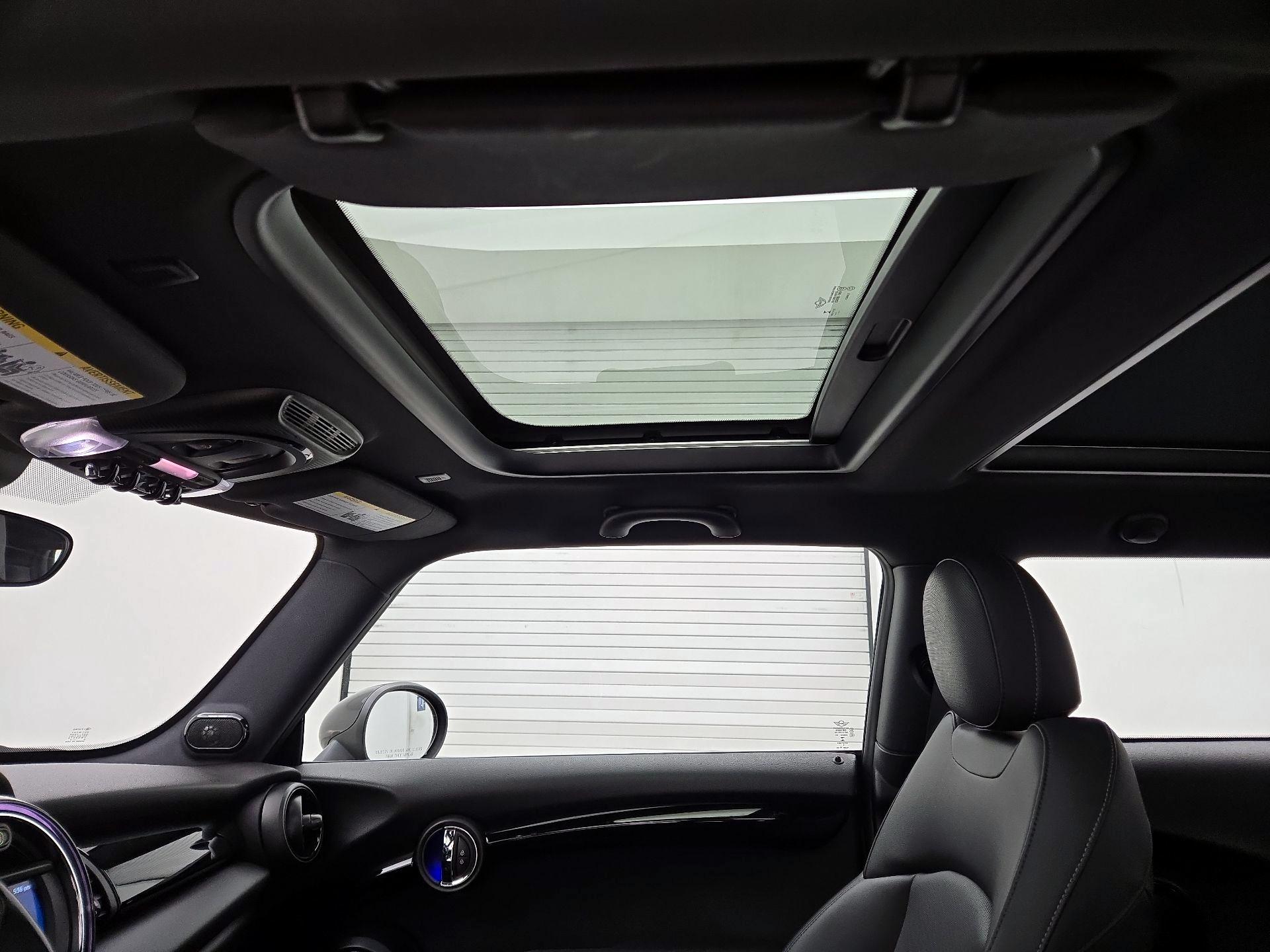 Thumbnail: 2019 MINI Cooper Hardtop - 19
