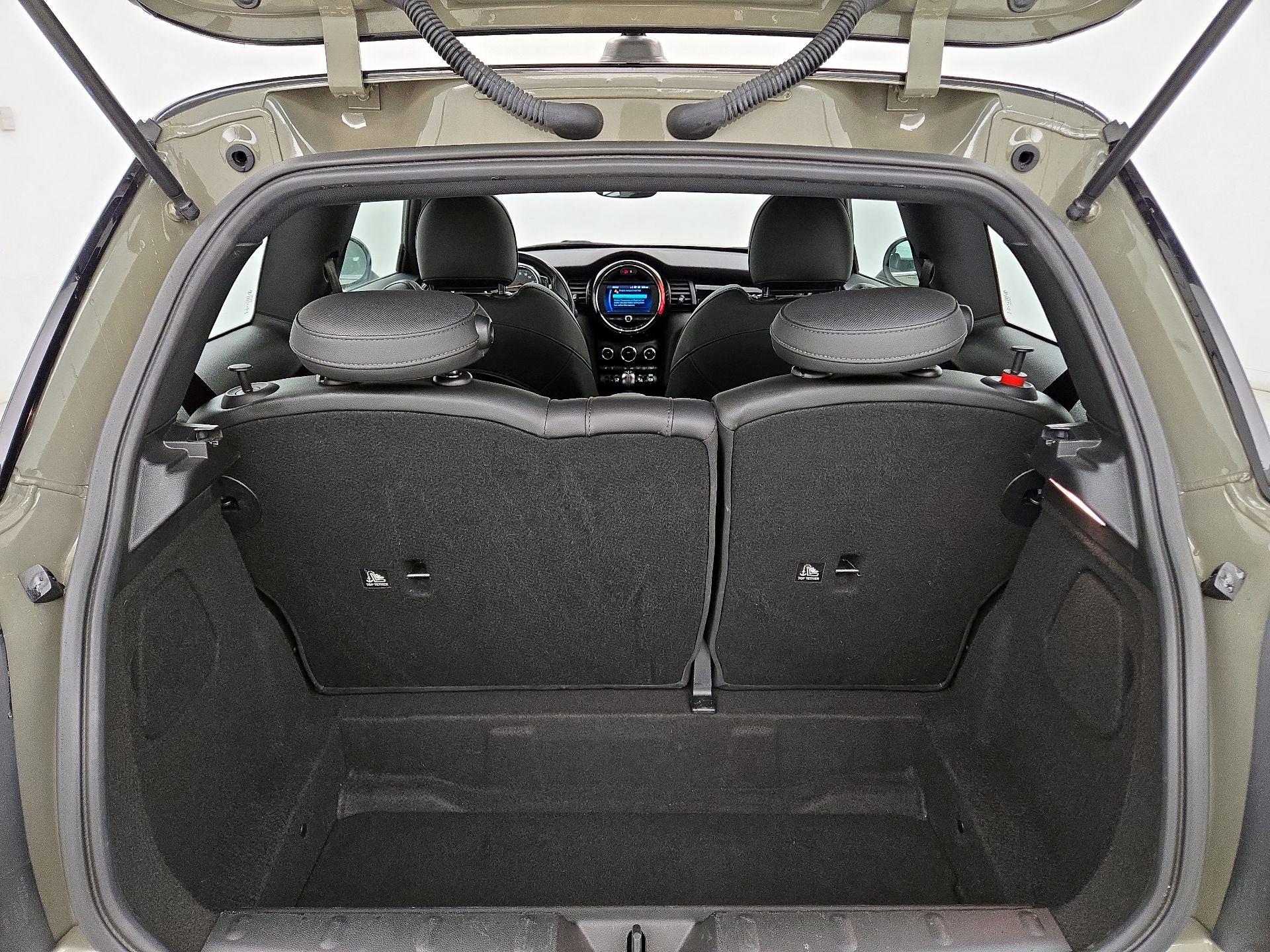 Thumbnail: 2019 MINI Cooper Hardtop - 20
