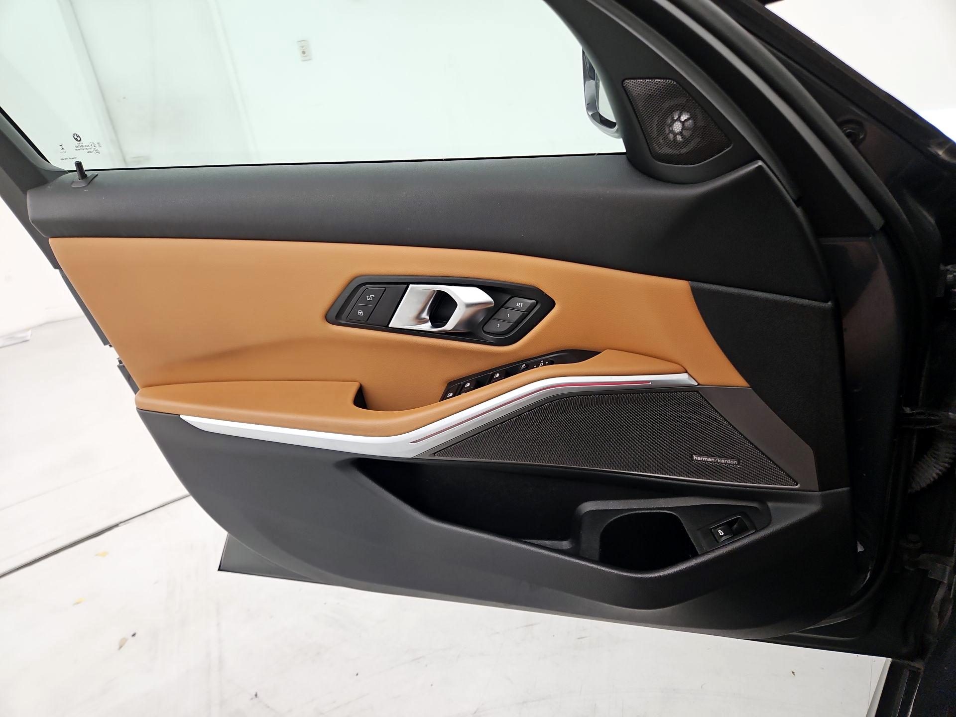 Thumbnail: 2024 BMW 3 Series - 12