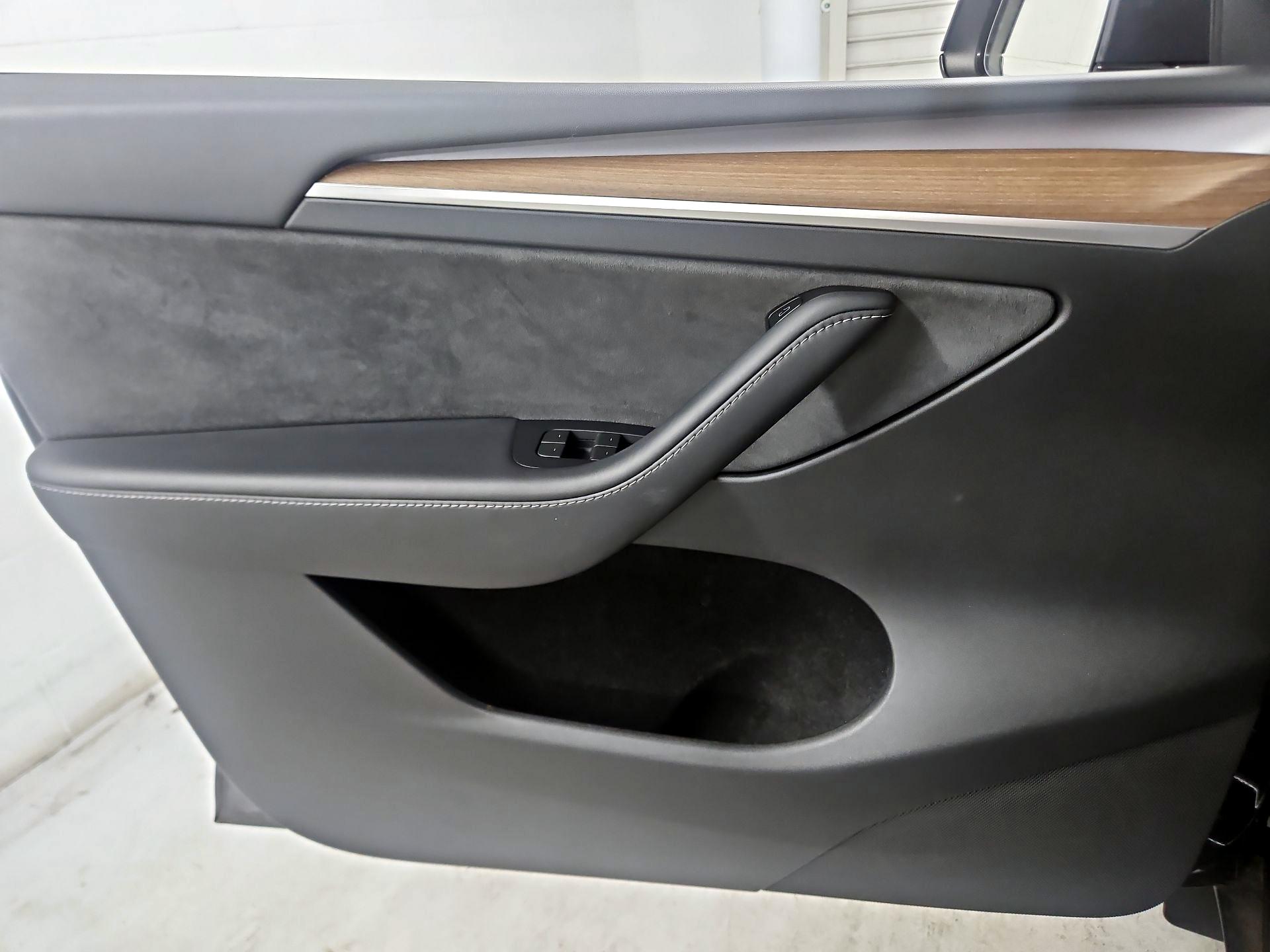 Thumbnail: 2024 Tesla Model Y - 12