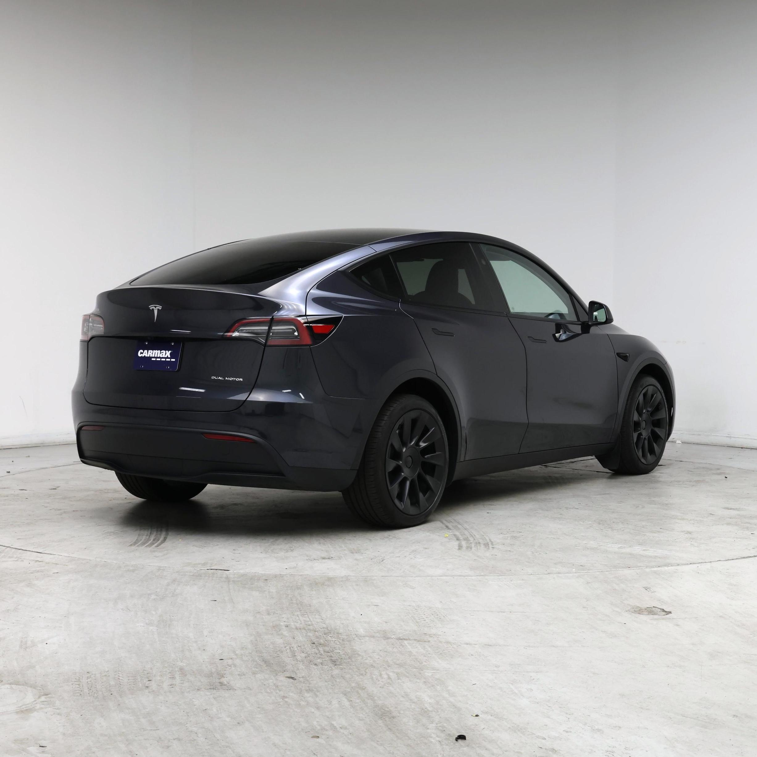 Thumbnail: 2024 Tesla Model Y - 8