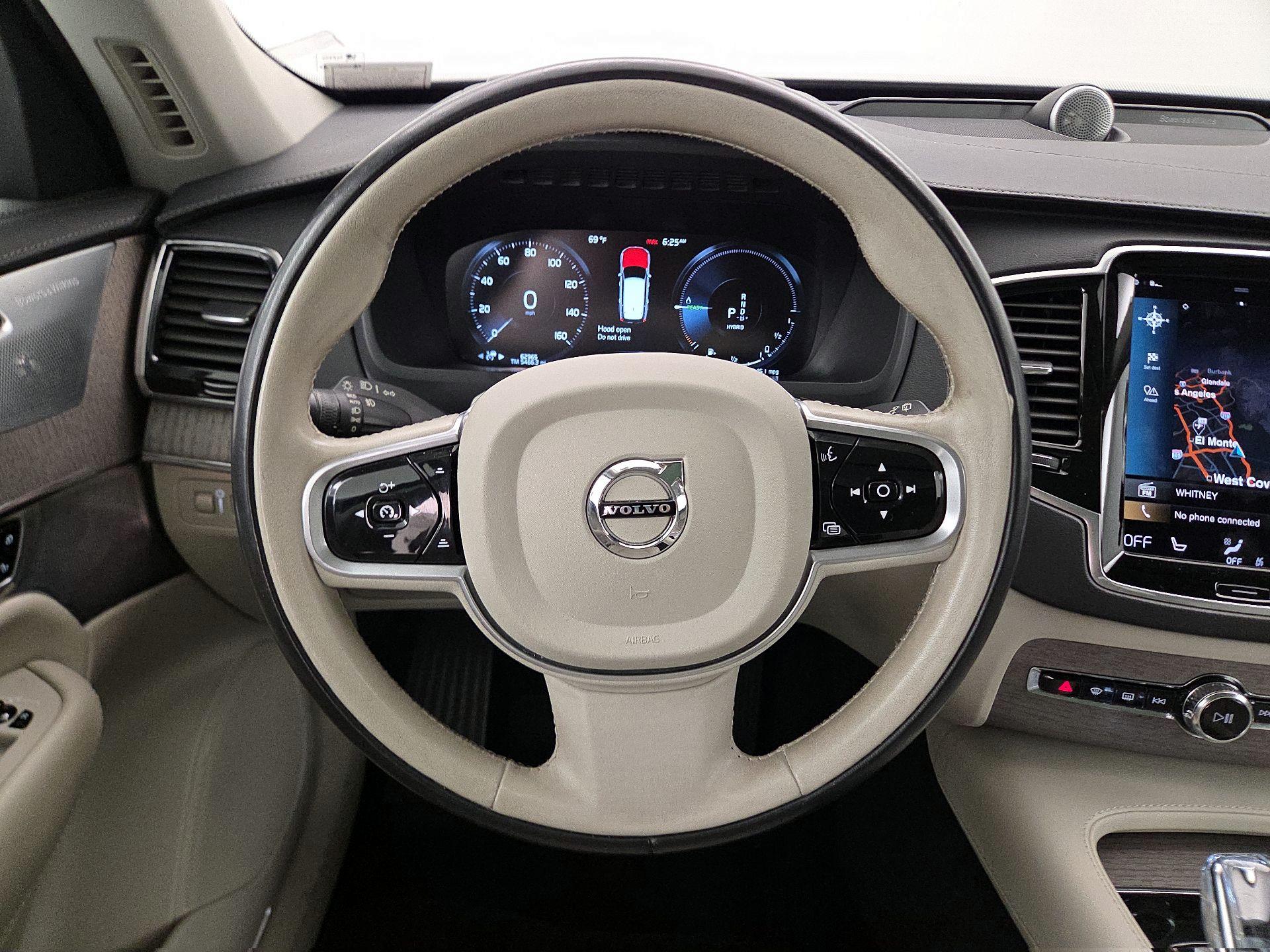 Thumbnail: 2022 Volvo XC90 - 10