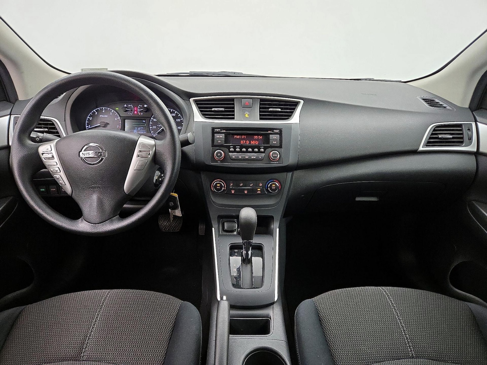 2017 Nissan Sentra S - Photo 10