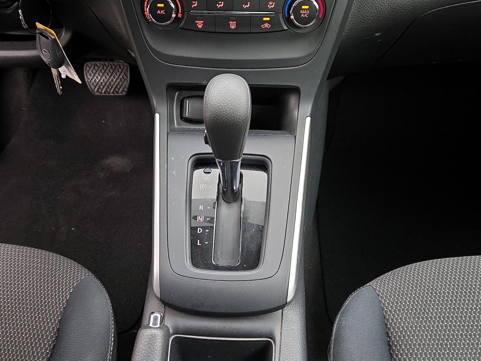 2017 Nissan Sentra S - Photo 17