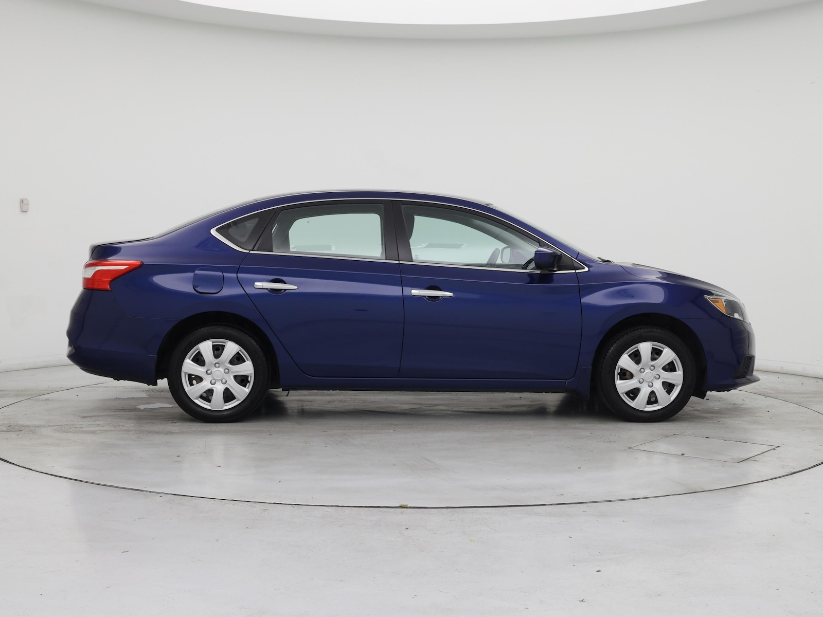 2017 Nissan Sentra S - Photo 8