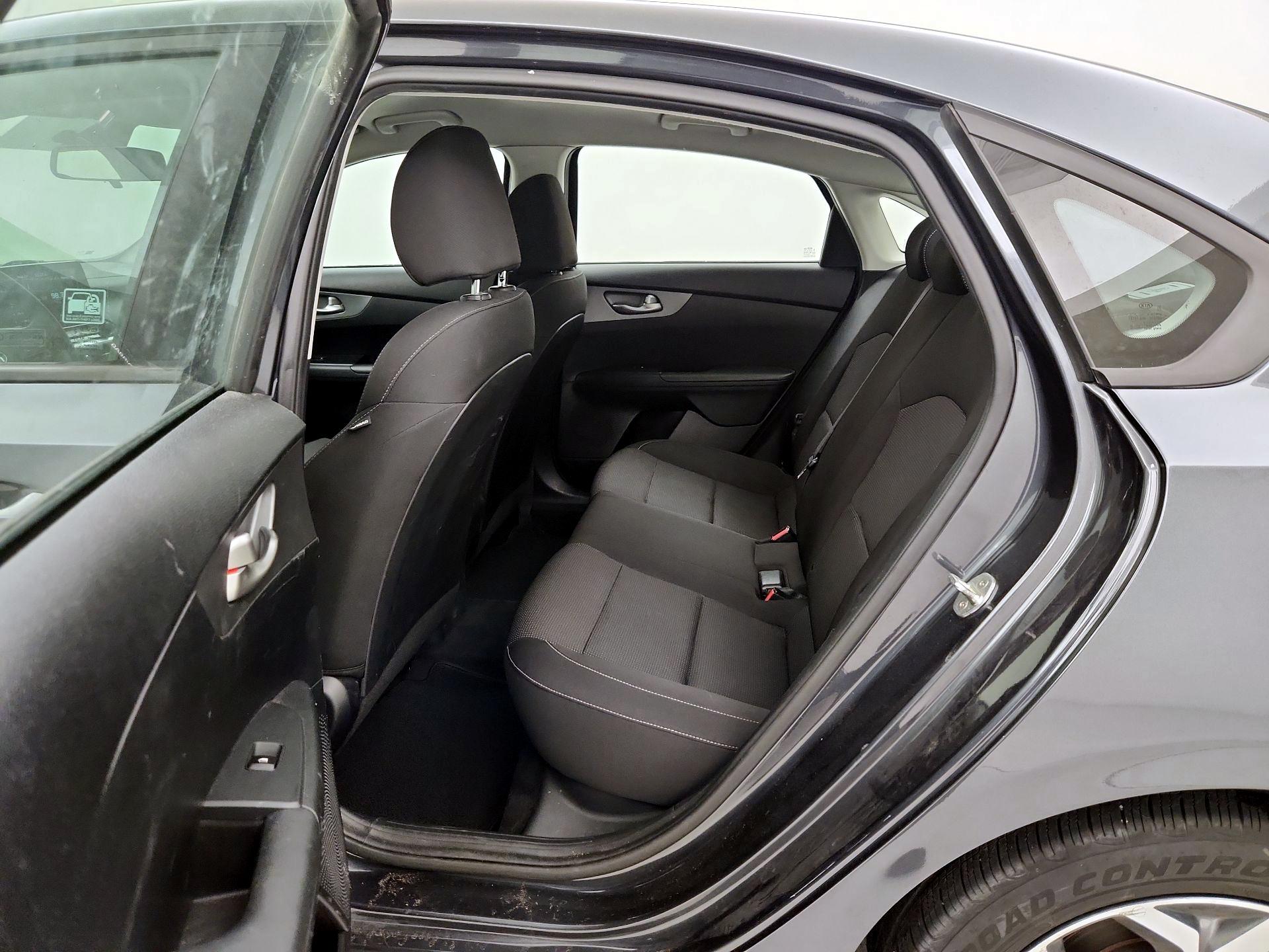 Thumbnail: 2019 Kia Forte - 19