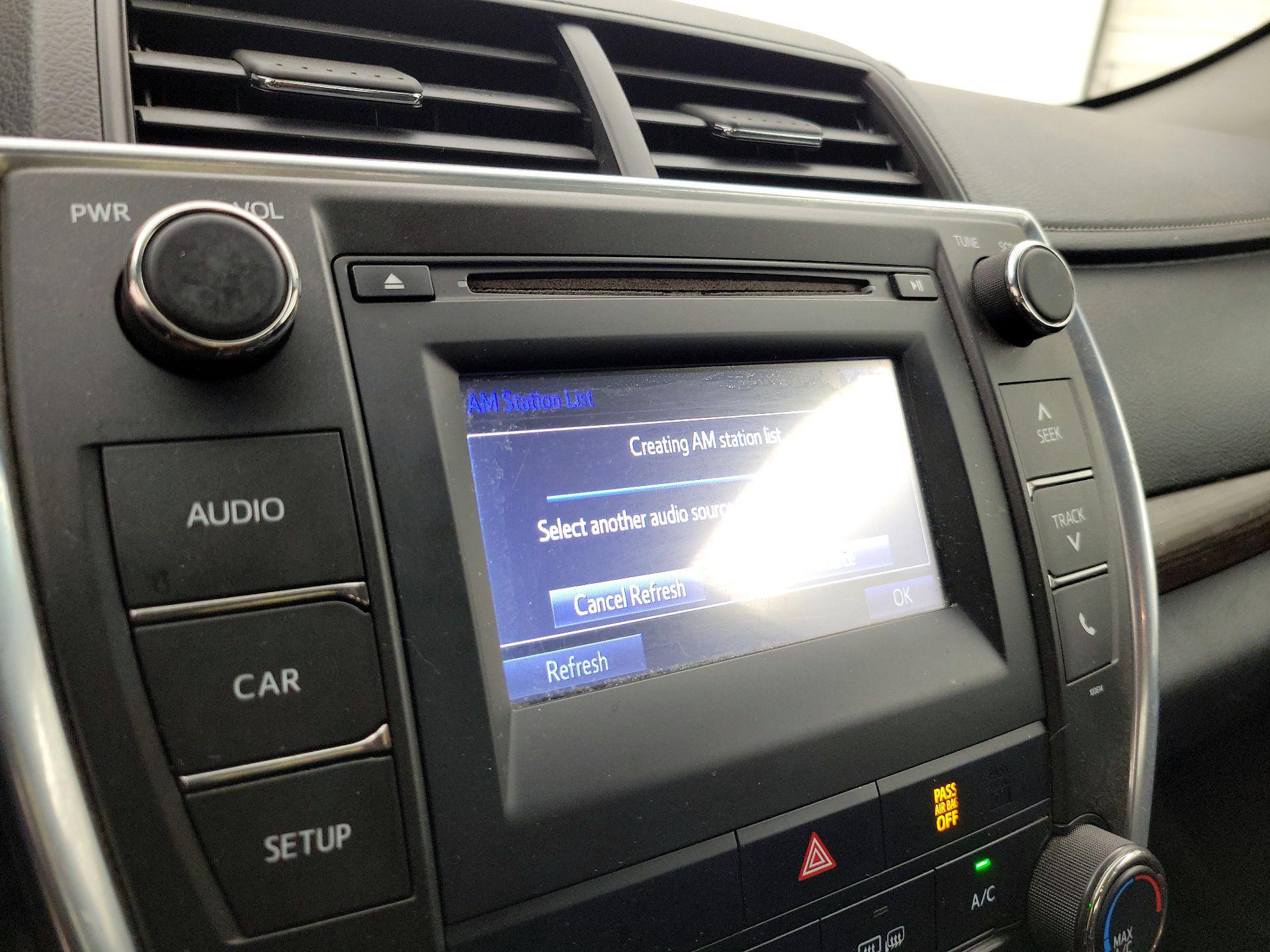 Thumbnail: 2016 Toyota Camry - 15