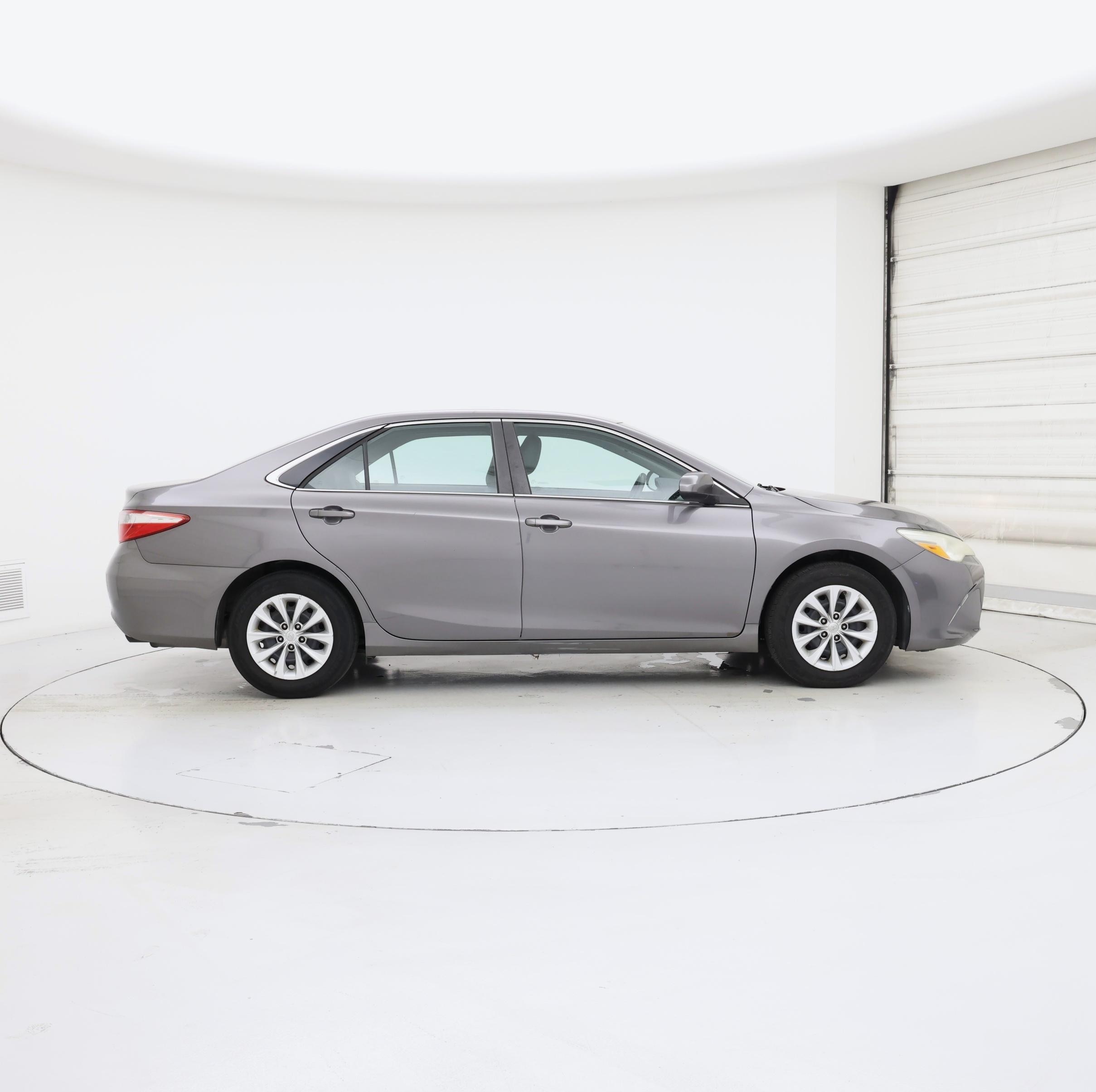Thumbnail: 2016 Toyota Camry - 7