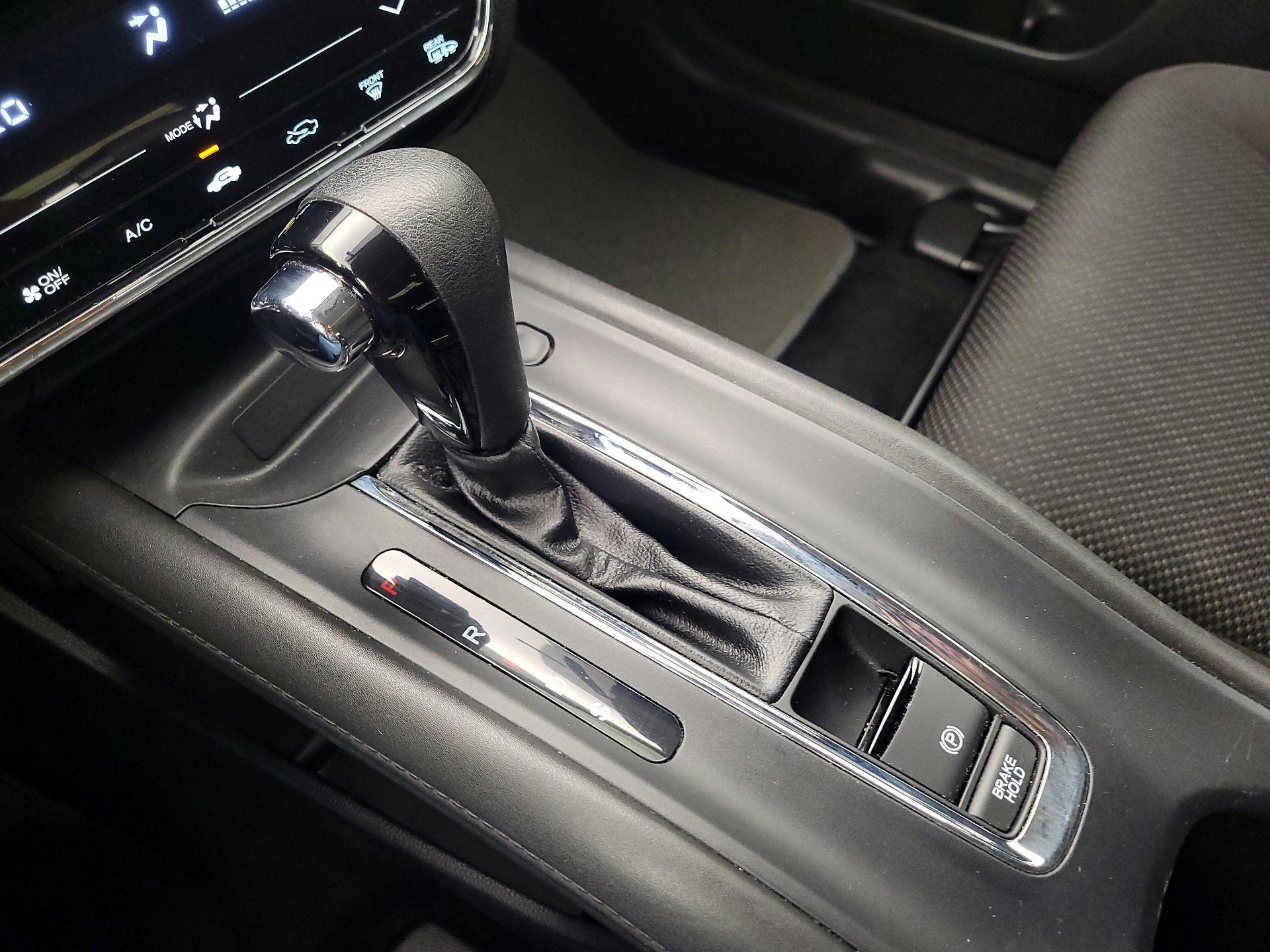 Thumbnail: 2017 Honda HR-V - 17