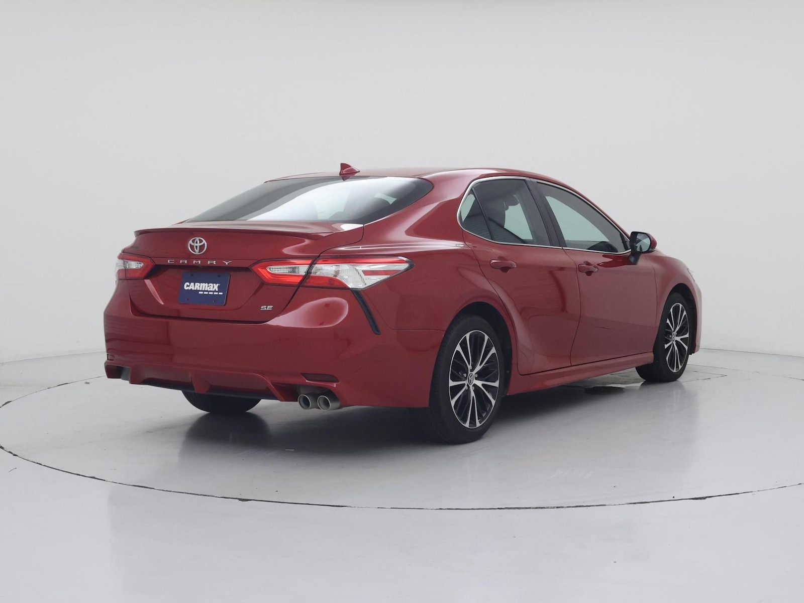 2020 Toyota Camry SE - Photo 9