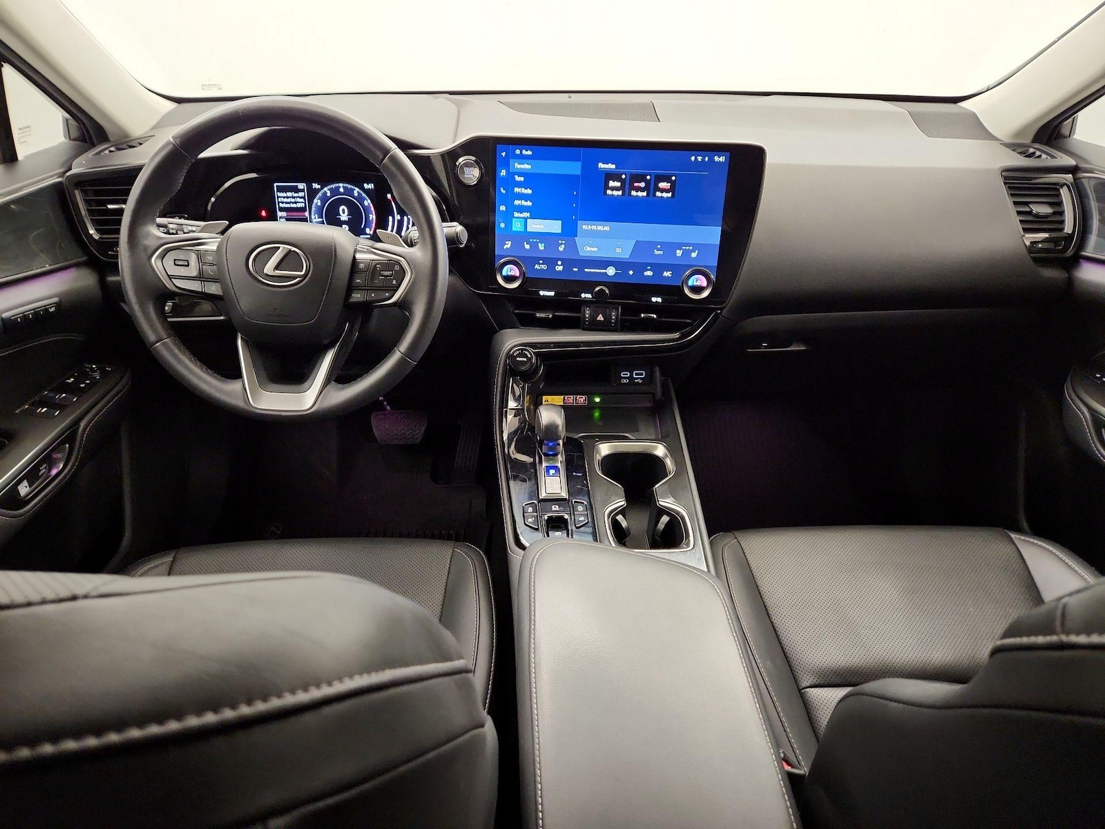 2022 Lexus NX 350 - Photo 10