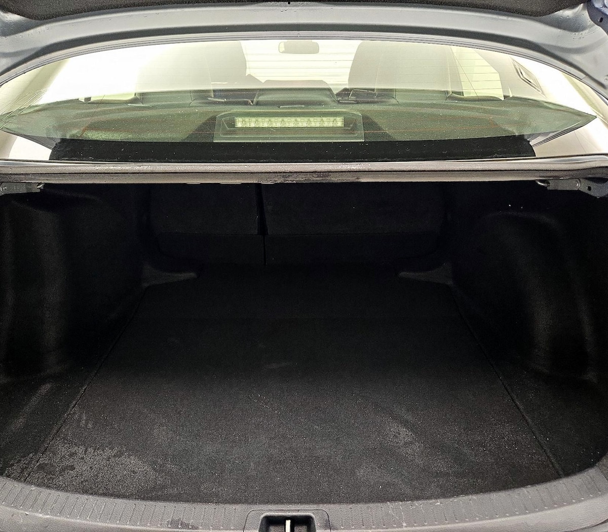 Trunk/Cargo (Seats Up)
