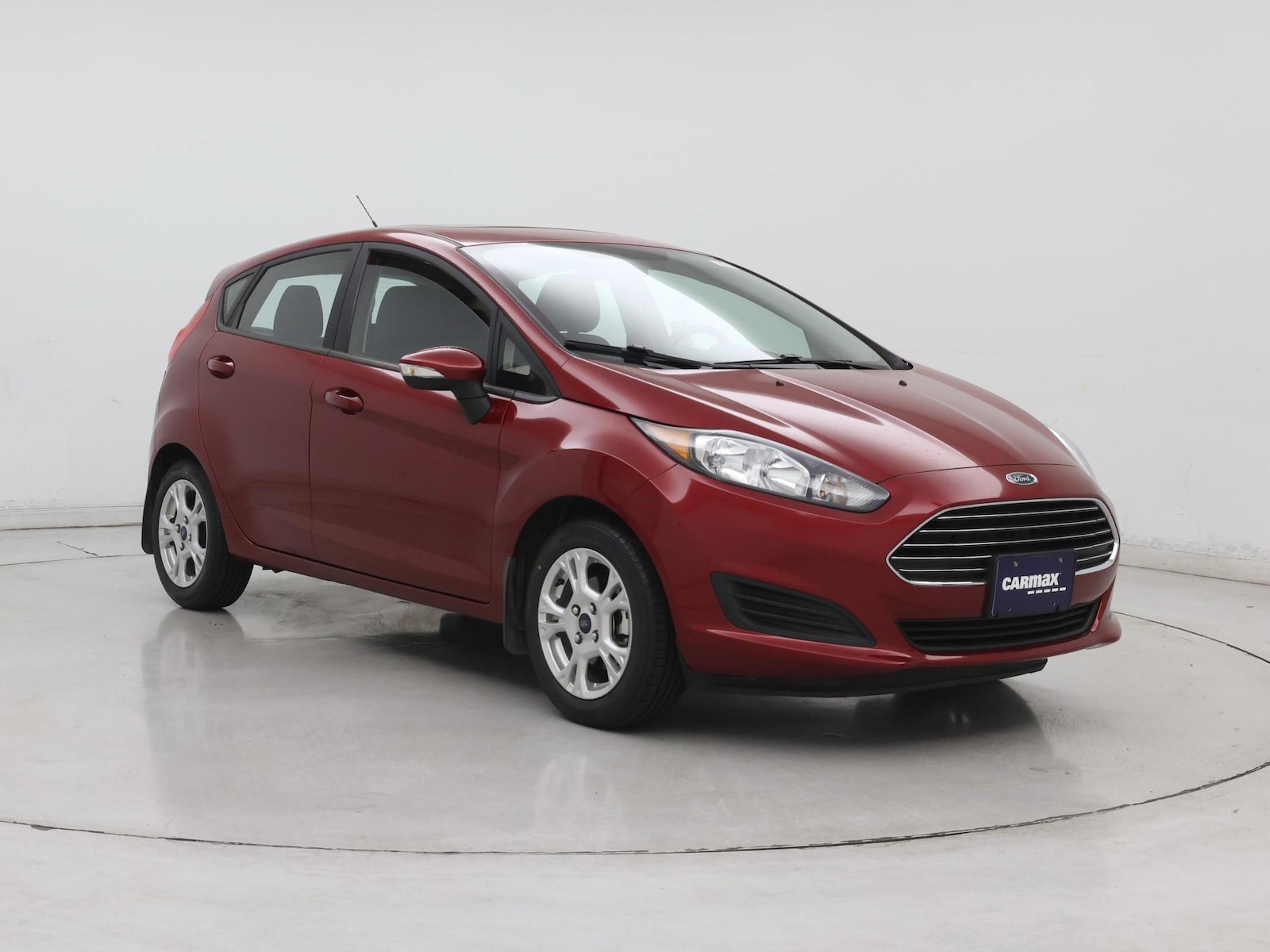 2015 Ford Fiesta SE - Photo 2