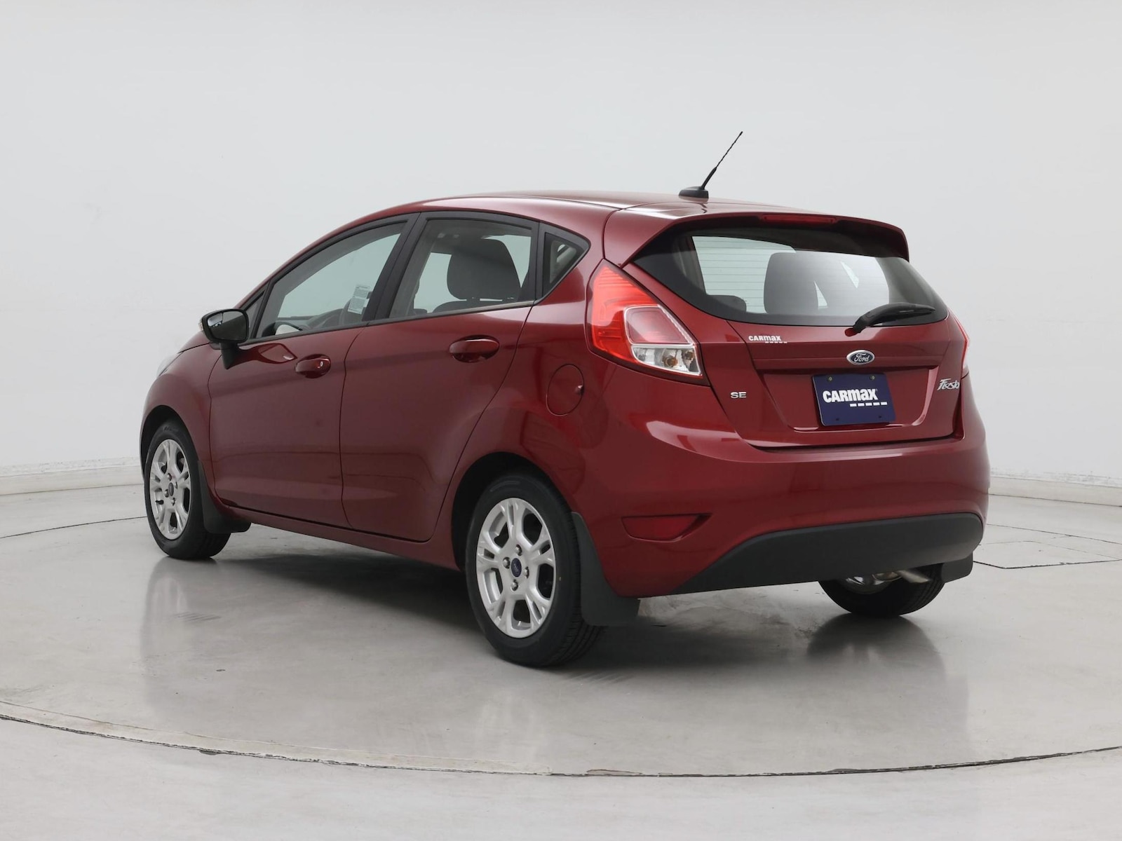 2015 Ford Fiesta SE - Photo 3