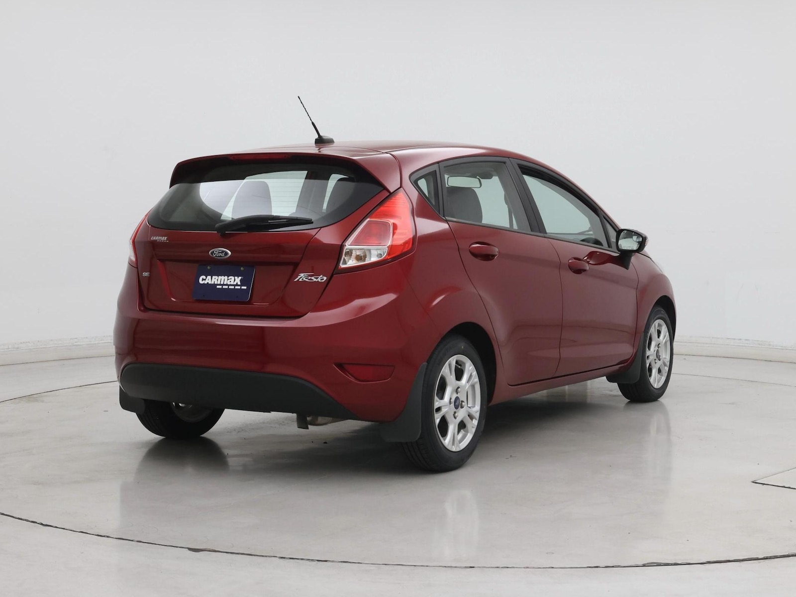 2015 Ford Fiesta SE - Photo 9