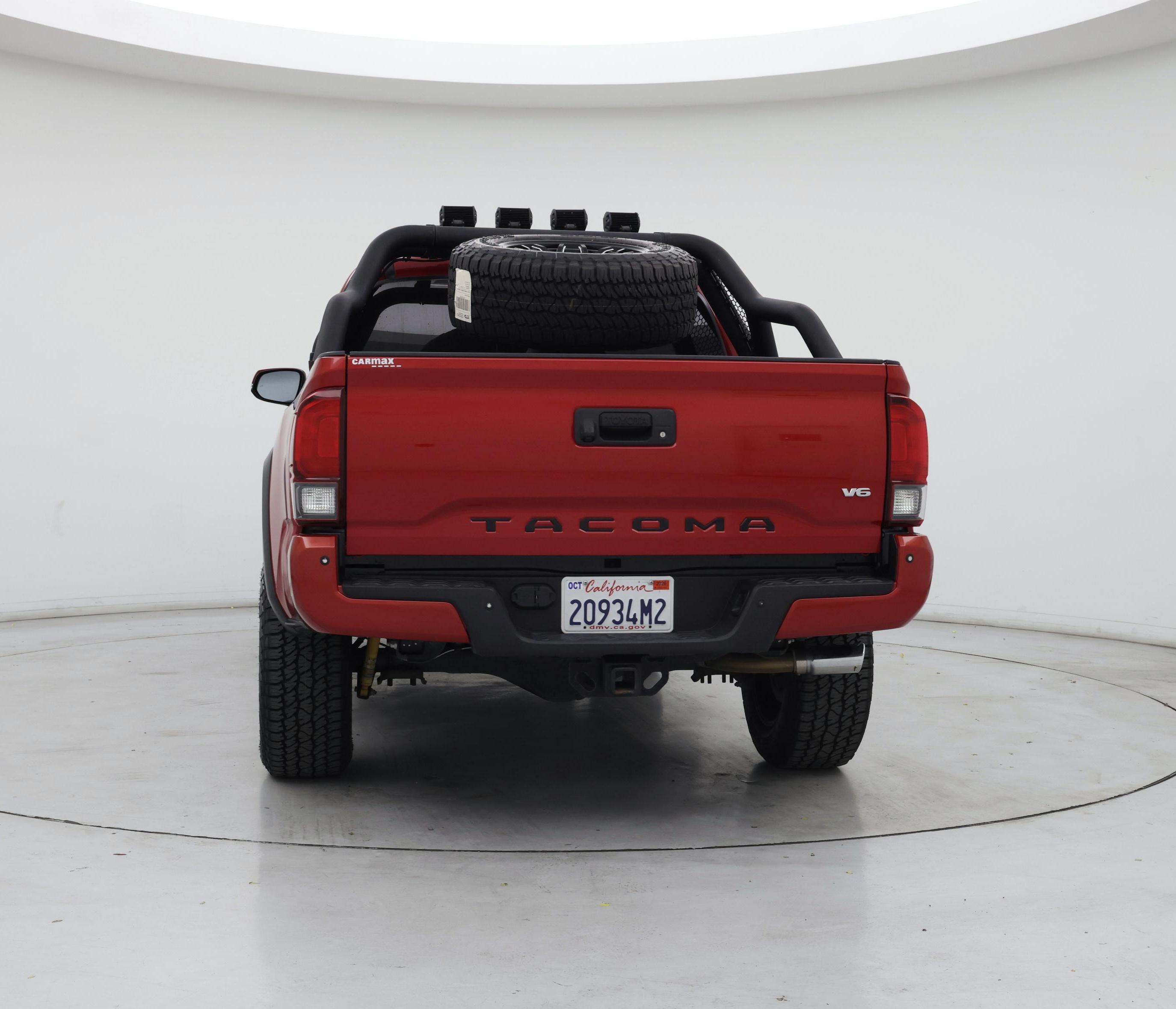 Thumbnail: 2018 Toyota Tacoma - 6