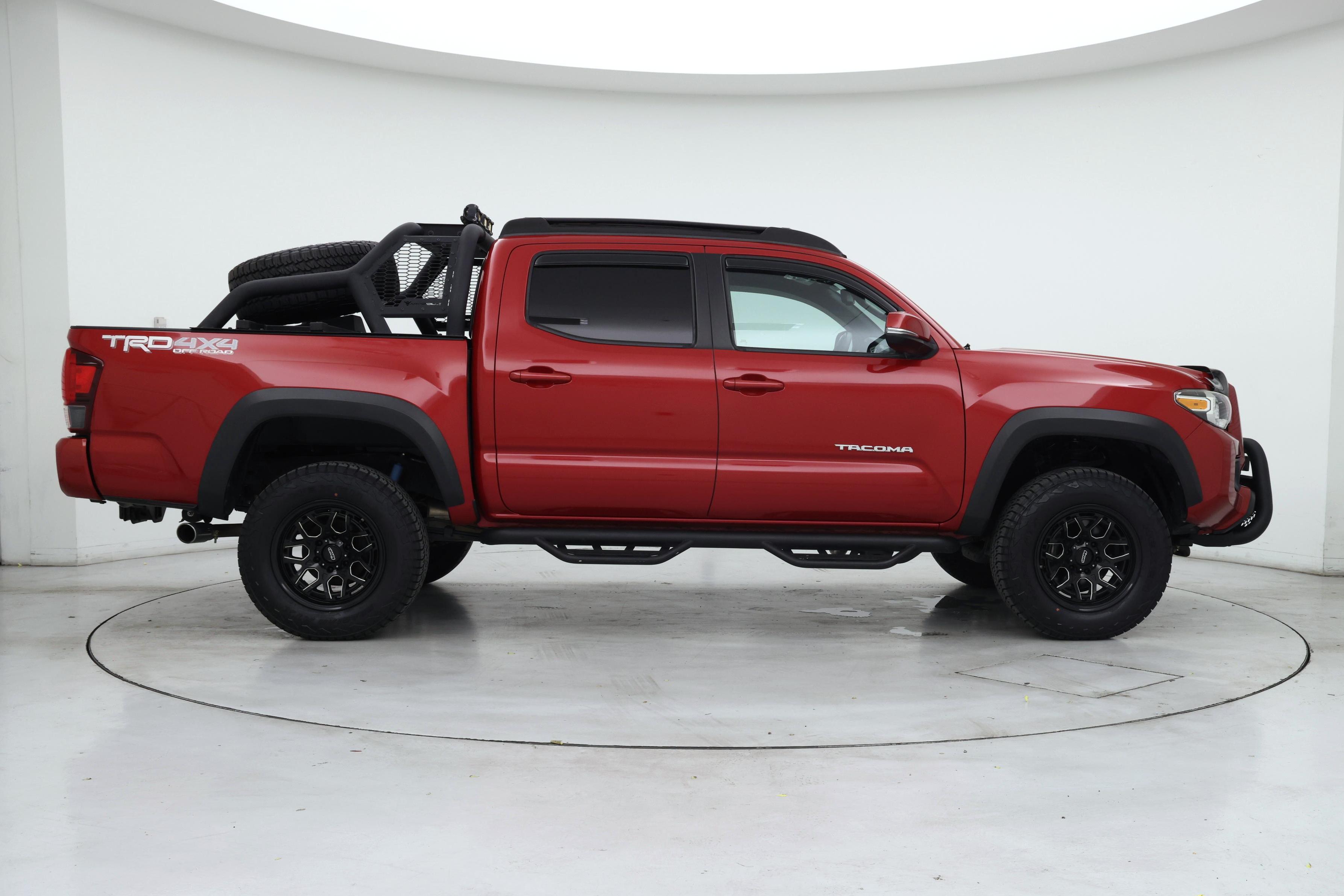 Thumbnail: 2018 Toyota Tacoma - 7