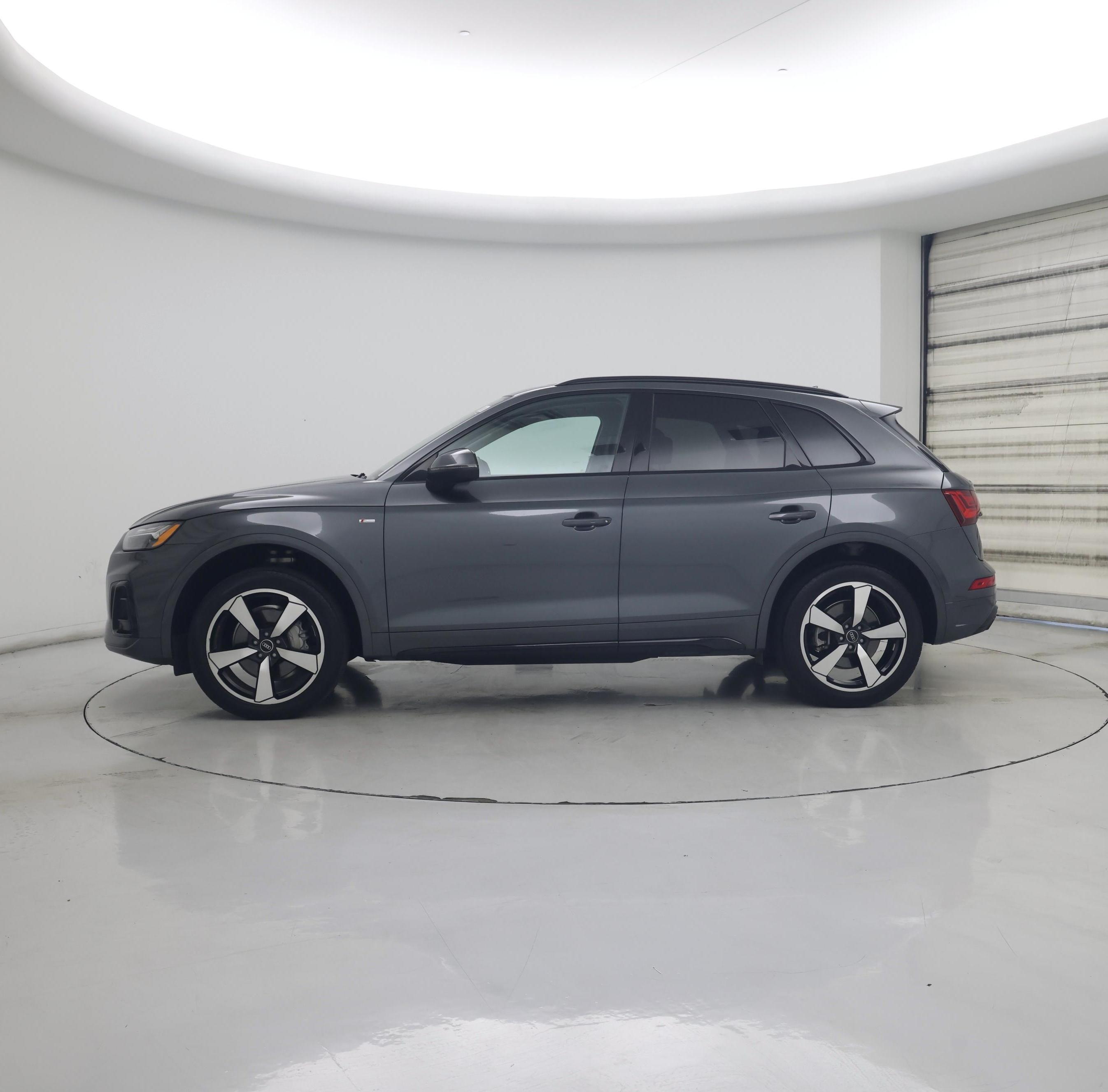 Thumbnail: 2022 Audi Q5 - 3
