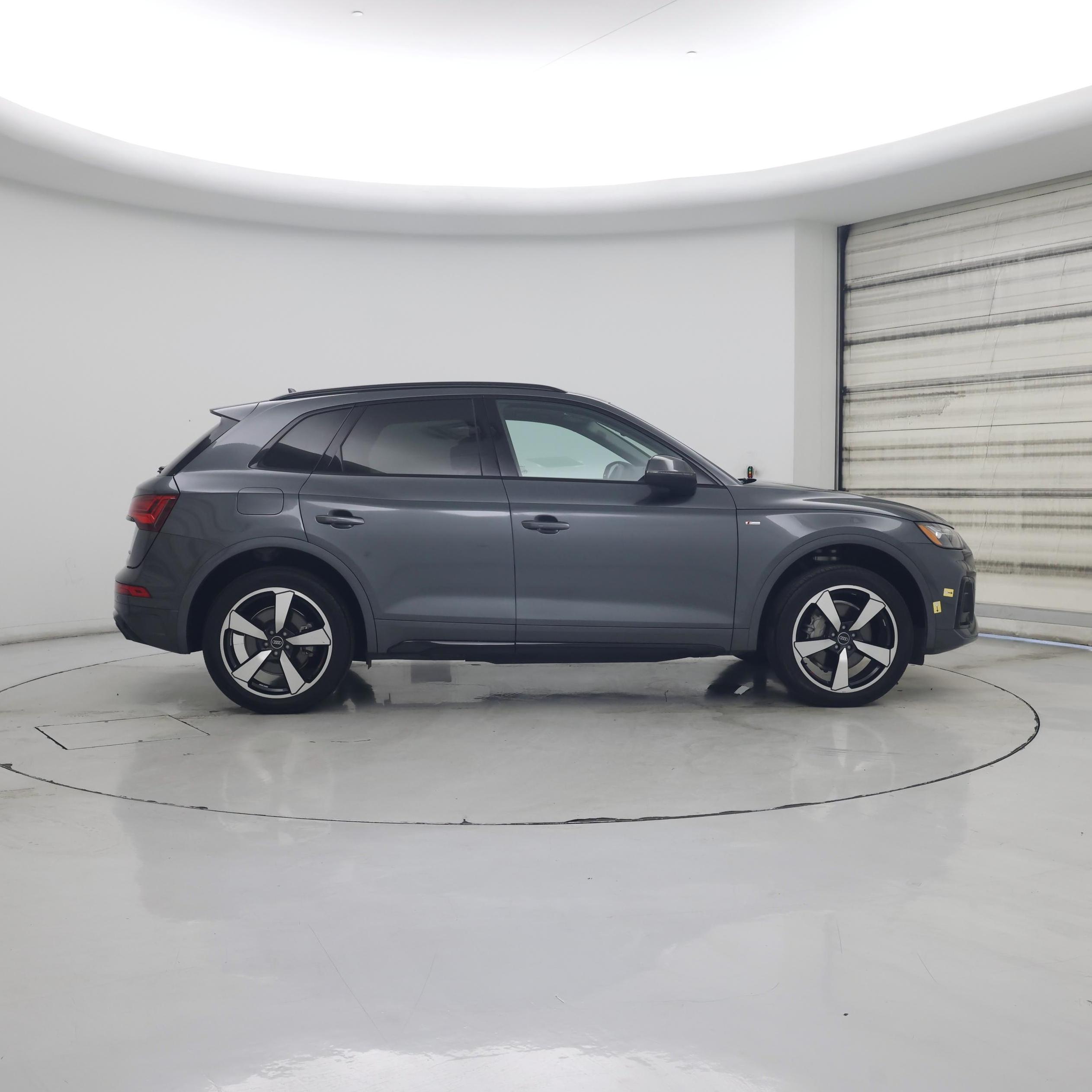 Thumbnail: 2022 Audi Q5 - 7