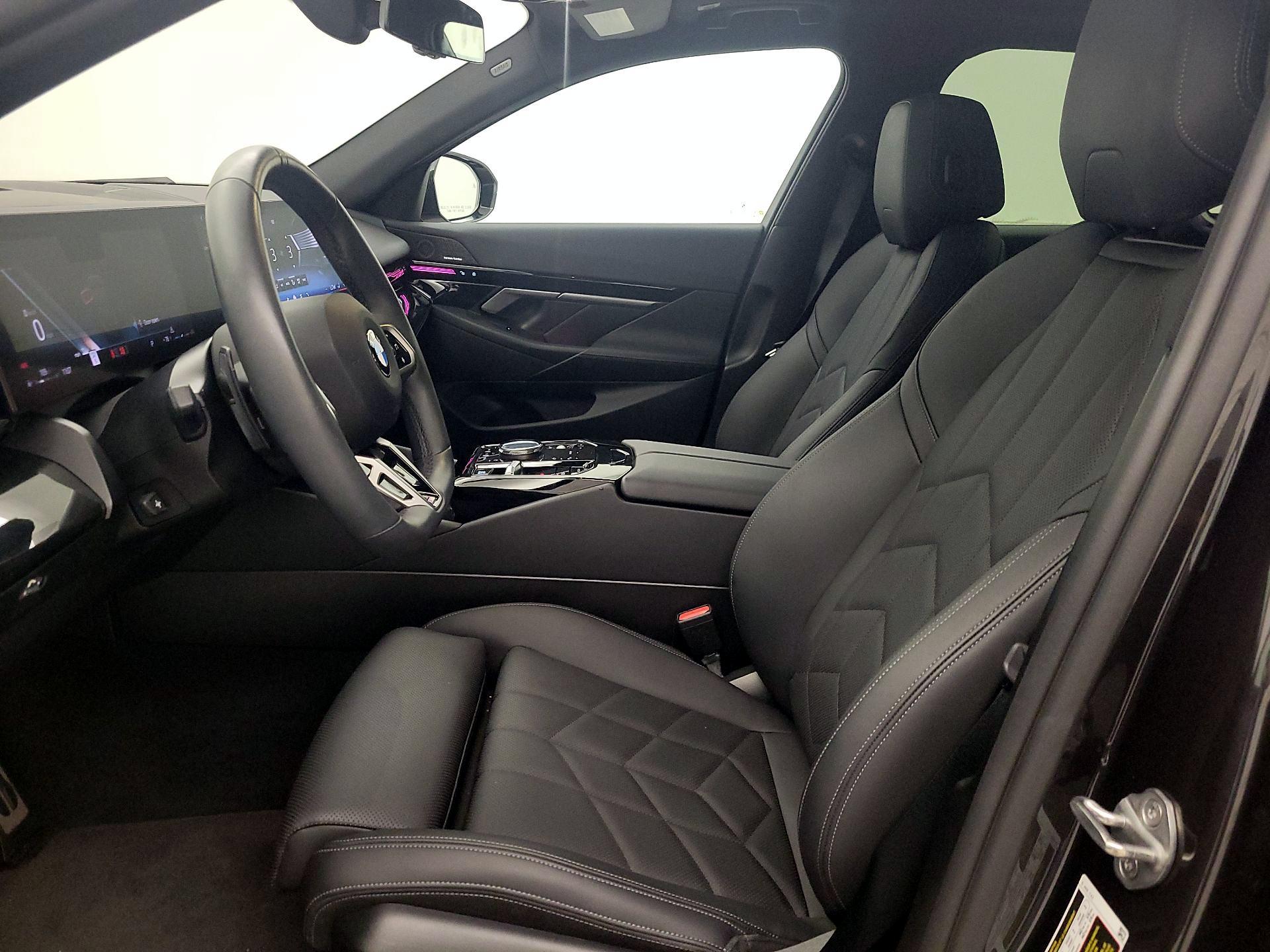 Thumbnail: 2024 BMW 5 Series - 11
