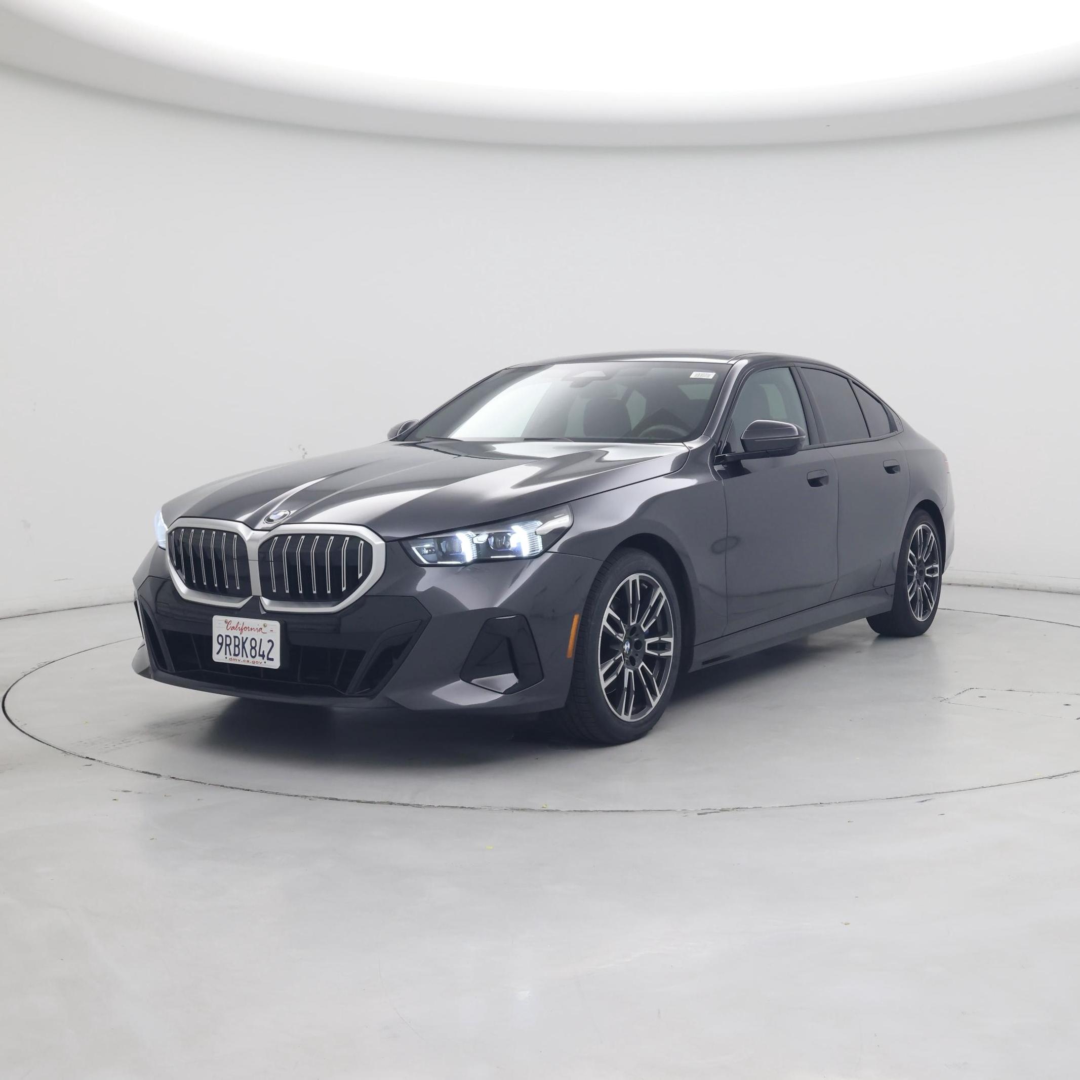 Thumbnail: 2024 BMW 5 Series - 4