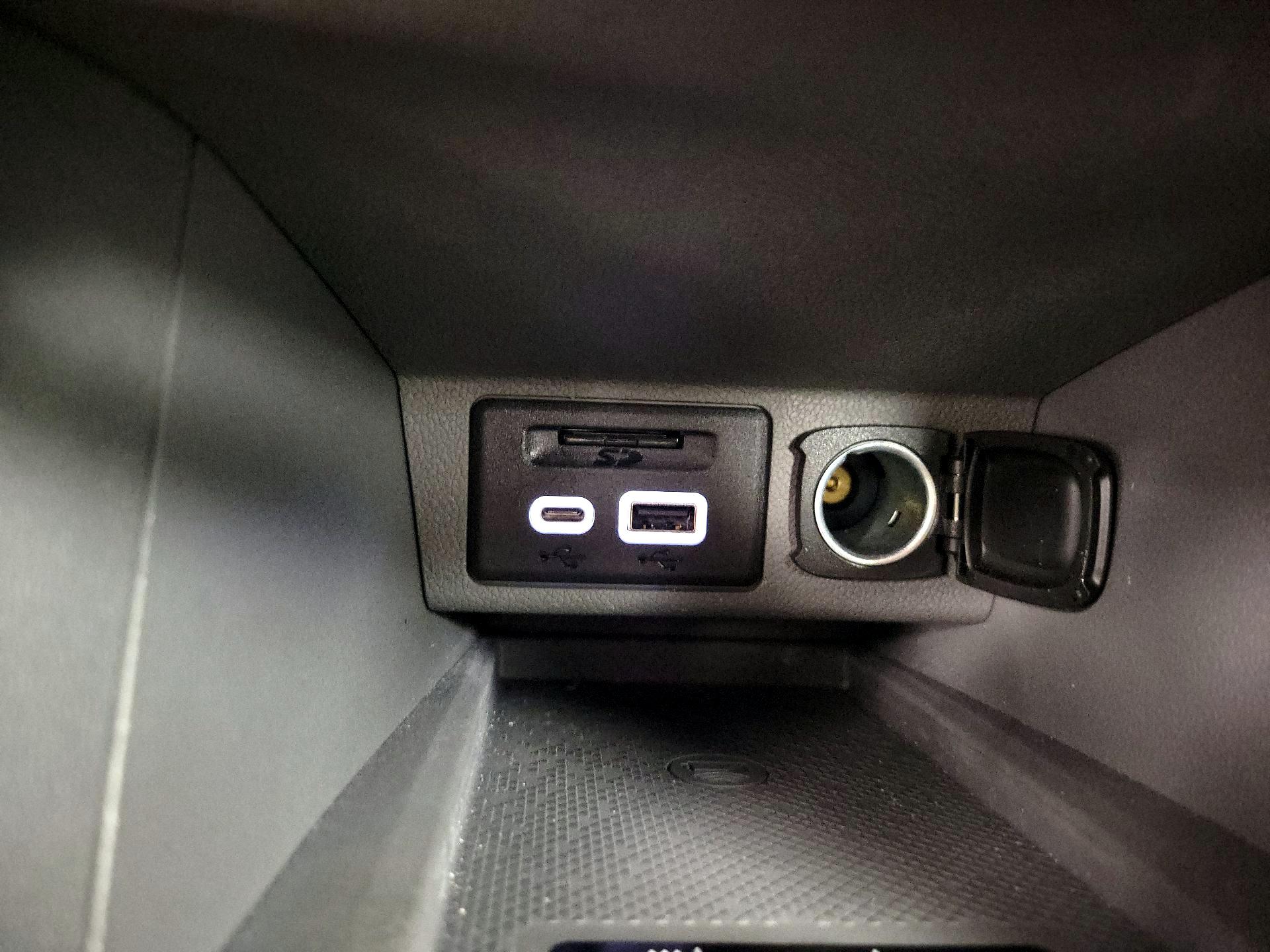 Thumbnail: 2023 Chevrolet Bolt EUV - 19