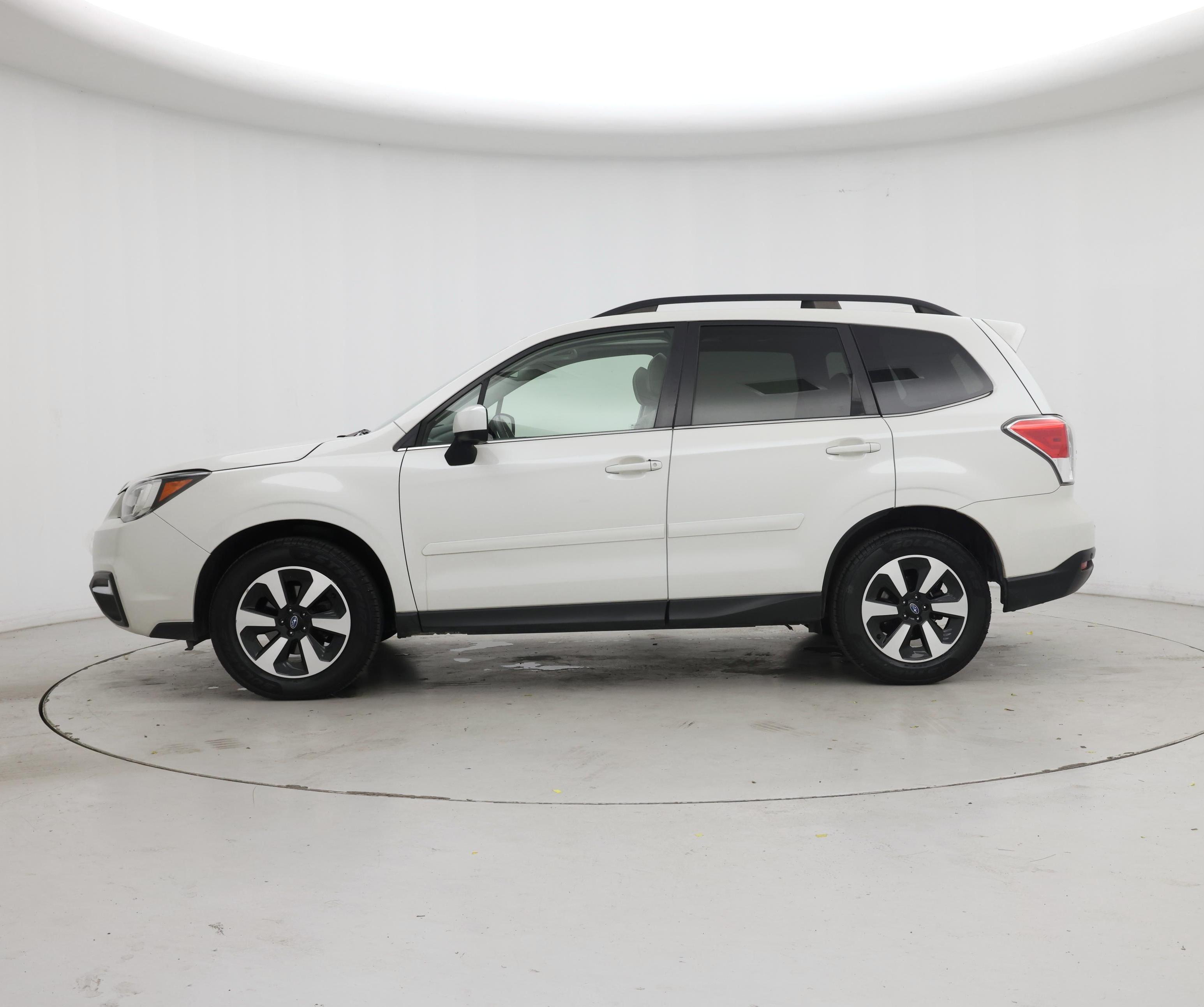 Thumbnail: 2017 Subaru Forester - 3
