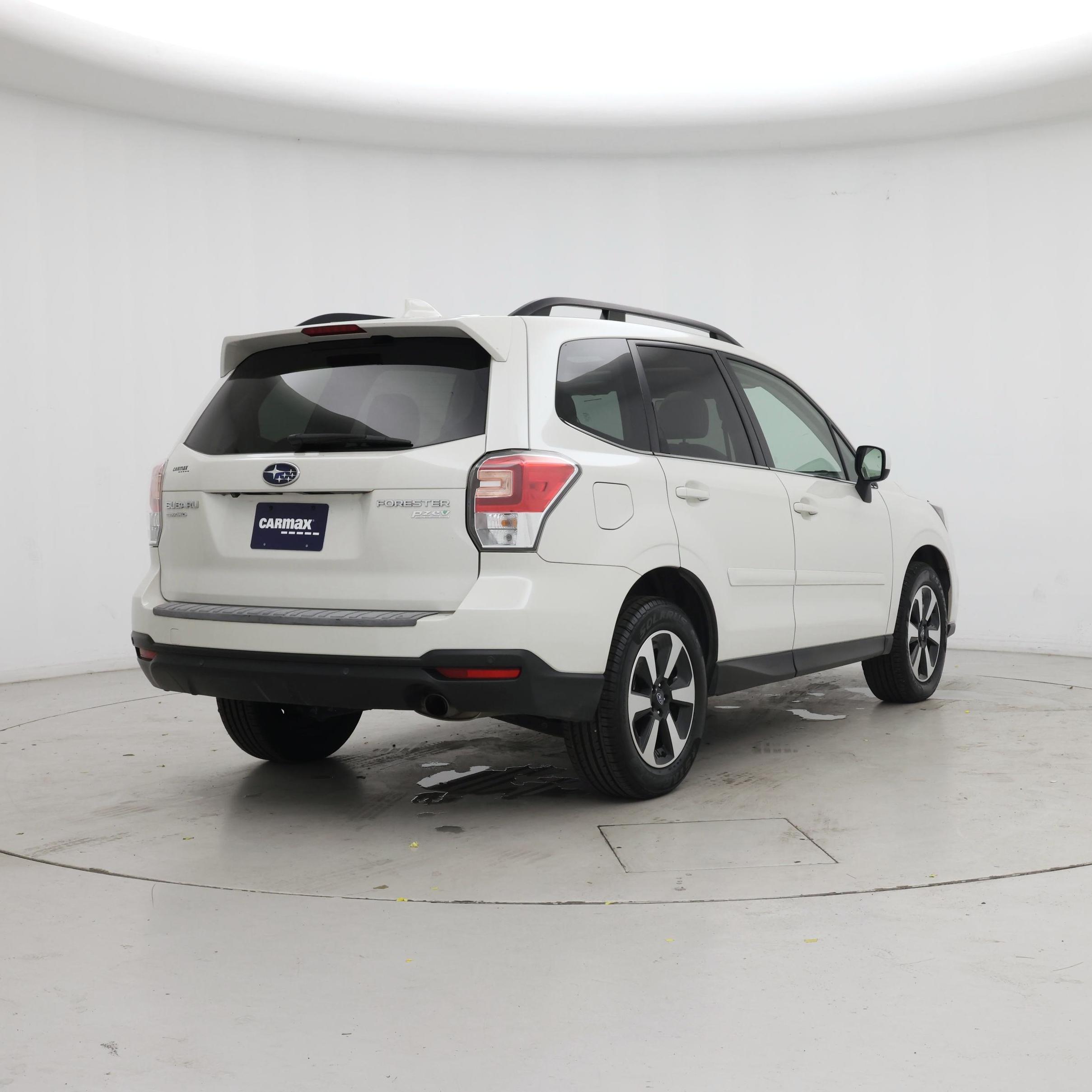 Thumbnail: 2017 Subaru Forester - 8