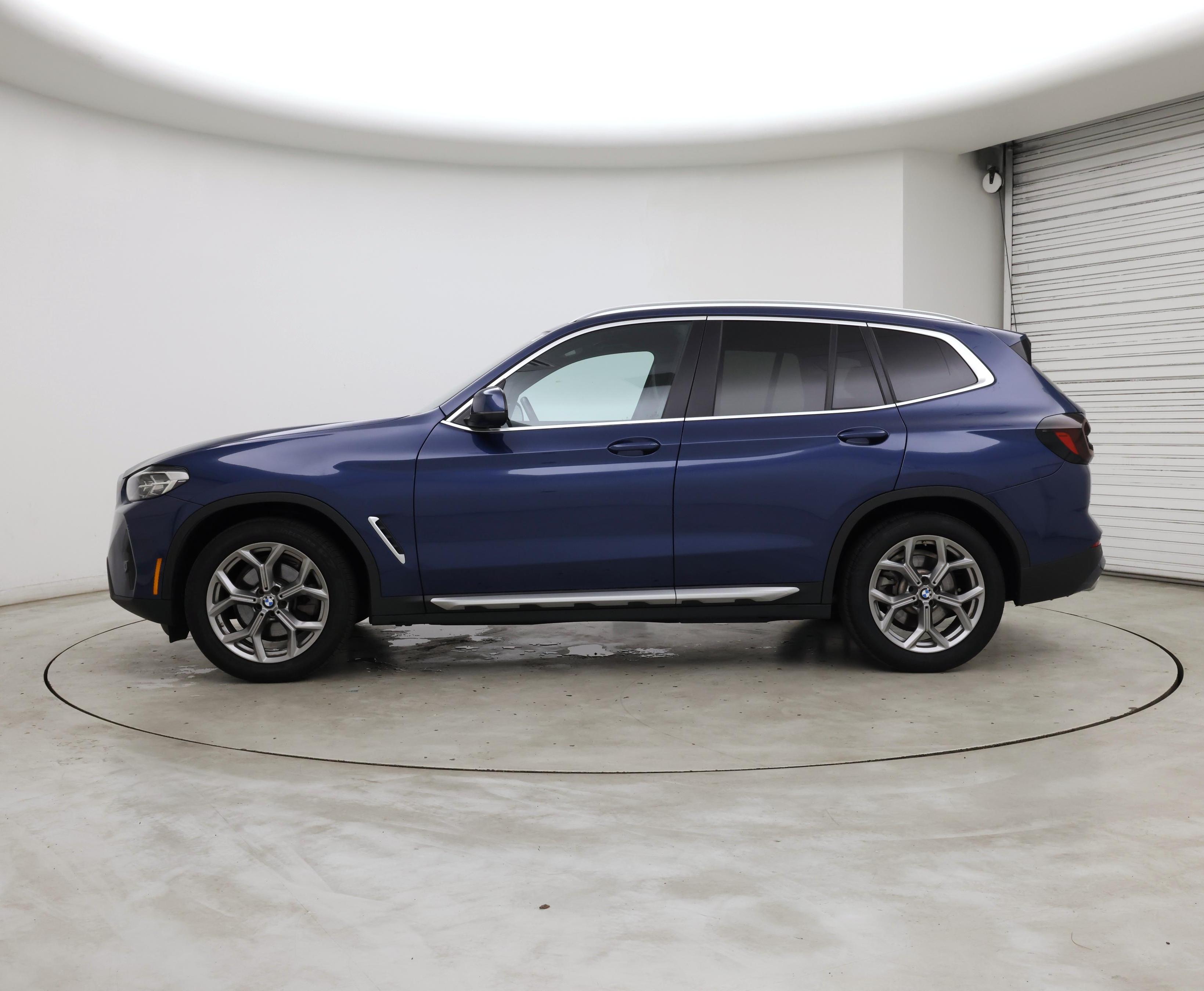 Thumbnail: 2023 BMW X3 - 3